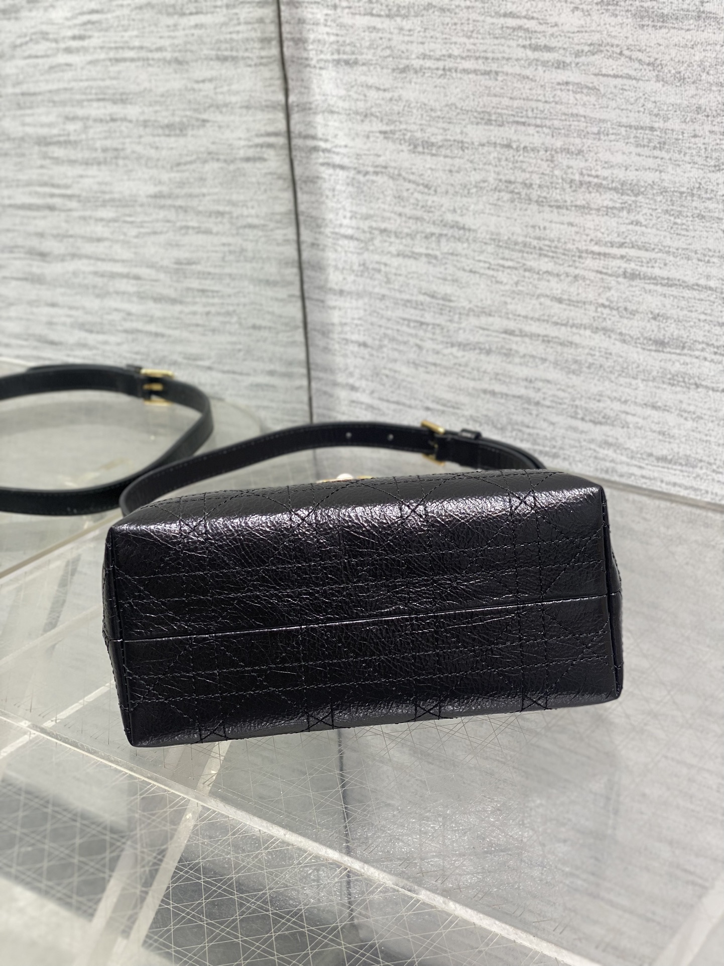 [TOP] Christian Dior  Jolie Top Handle Bag 18.5 x 13 x 8.5 cm - Black