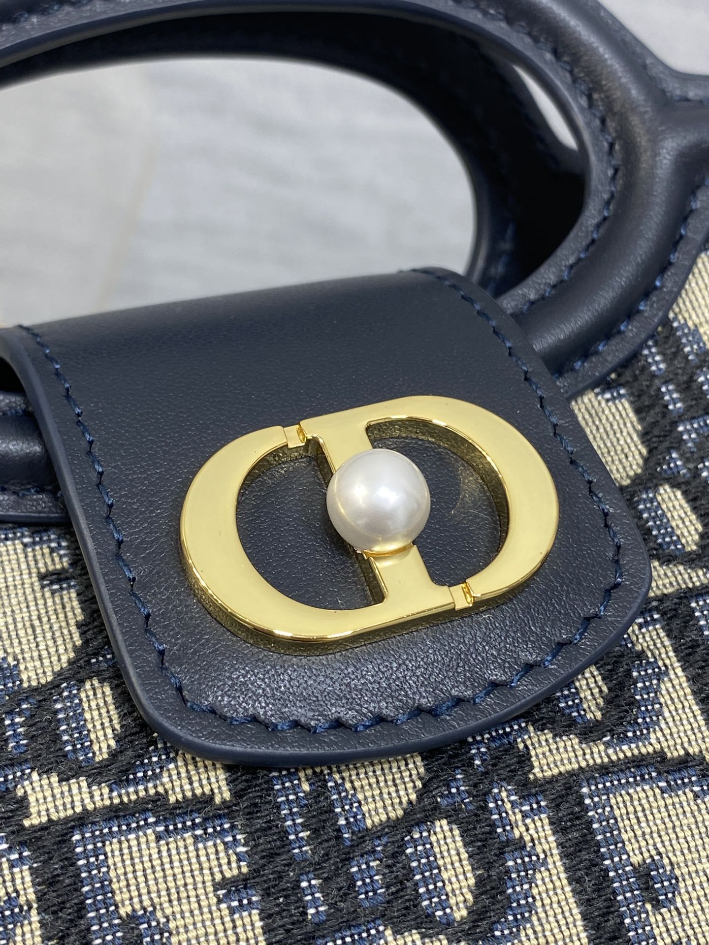 [TOP] Christian Dior  Jolie Top Handle Bag 18.5 x 13 x 8.5 cm - Blue