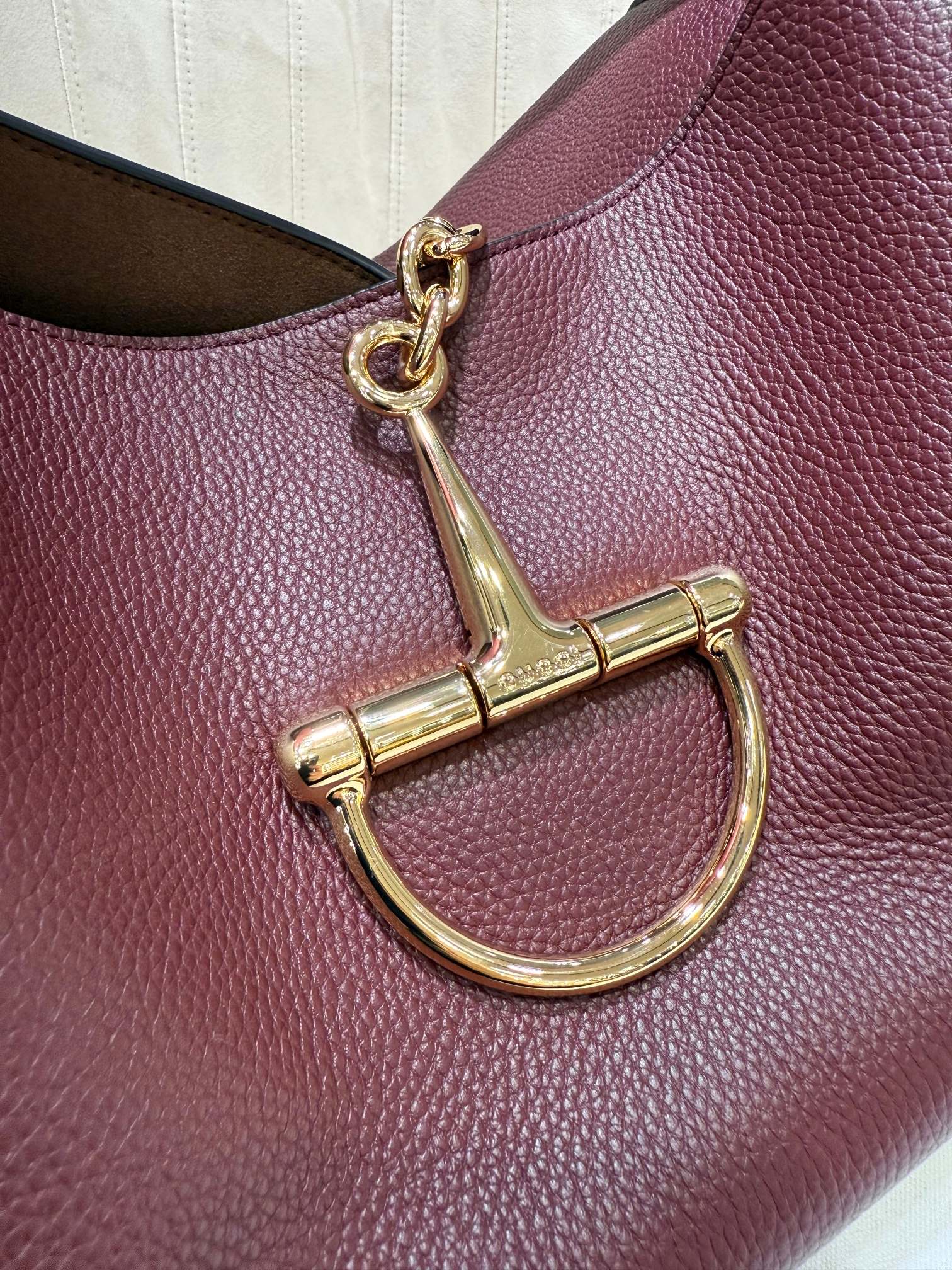 [TOP] GUCCI Softbit Shoulder Bag Cowhide 46 x 26 x 16 cm - Red