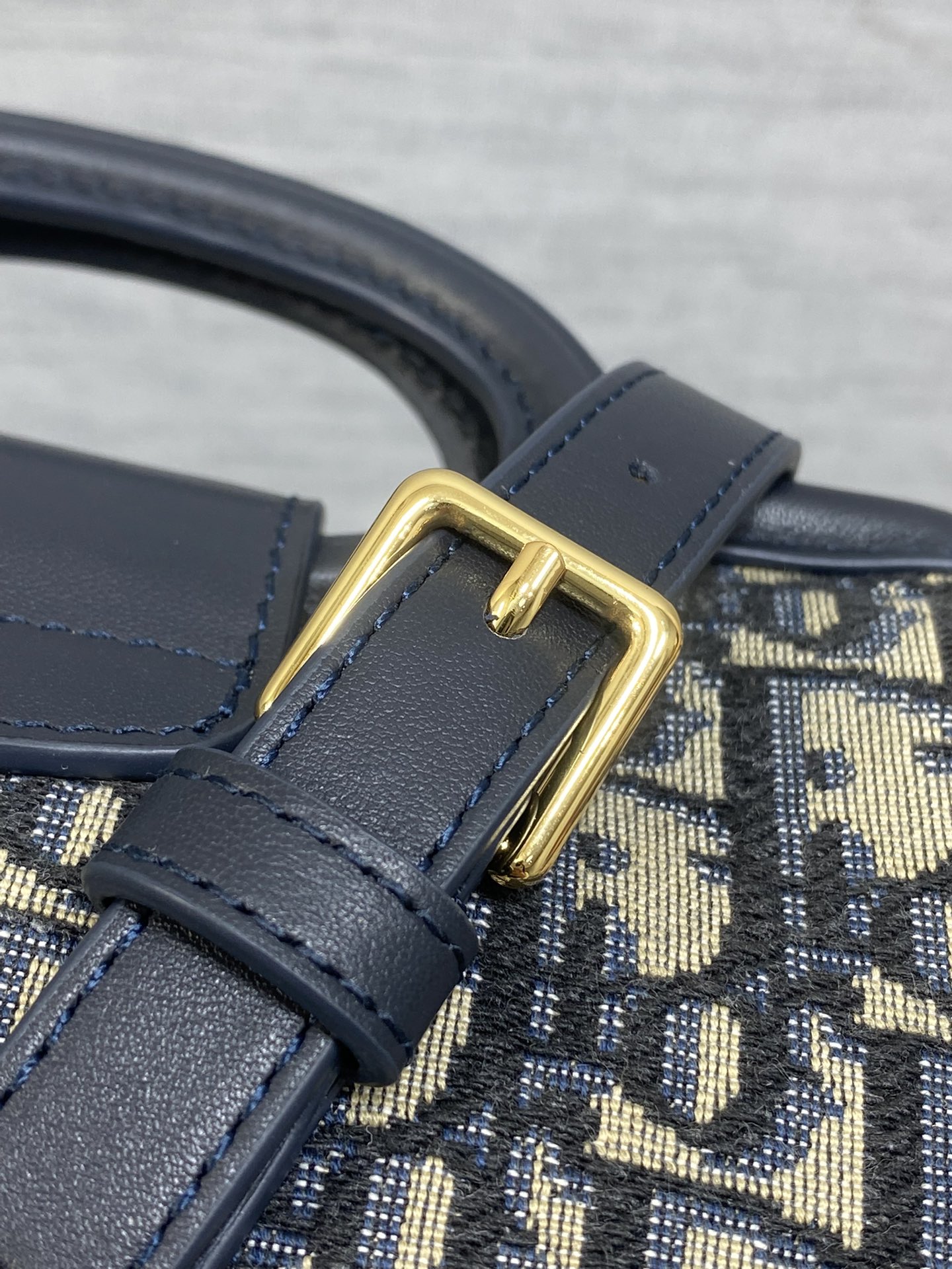 [TOP] Christian Dior  Jolie Top Handle Bag 18.5 x 13 x 8.5 cm - Blue