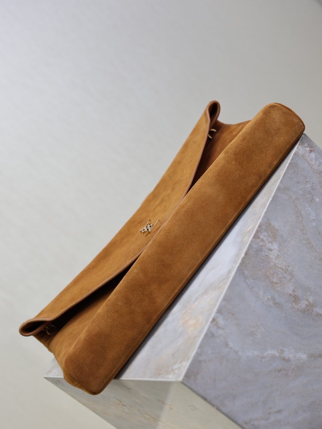 [TOP] Yves Saint Laurent YSL Cassandra Bag Suede Leather 35x22x3cmcm - Brown