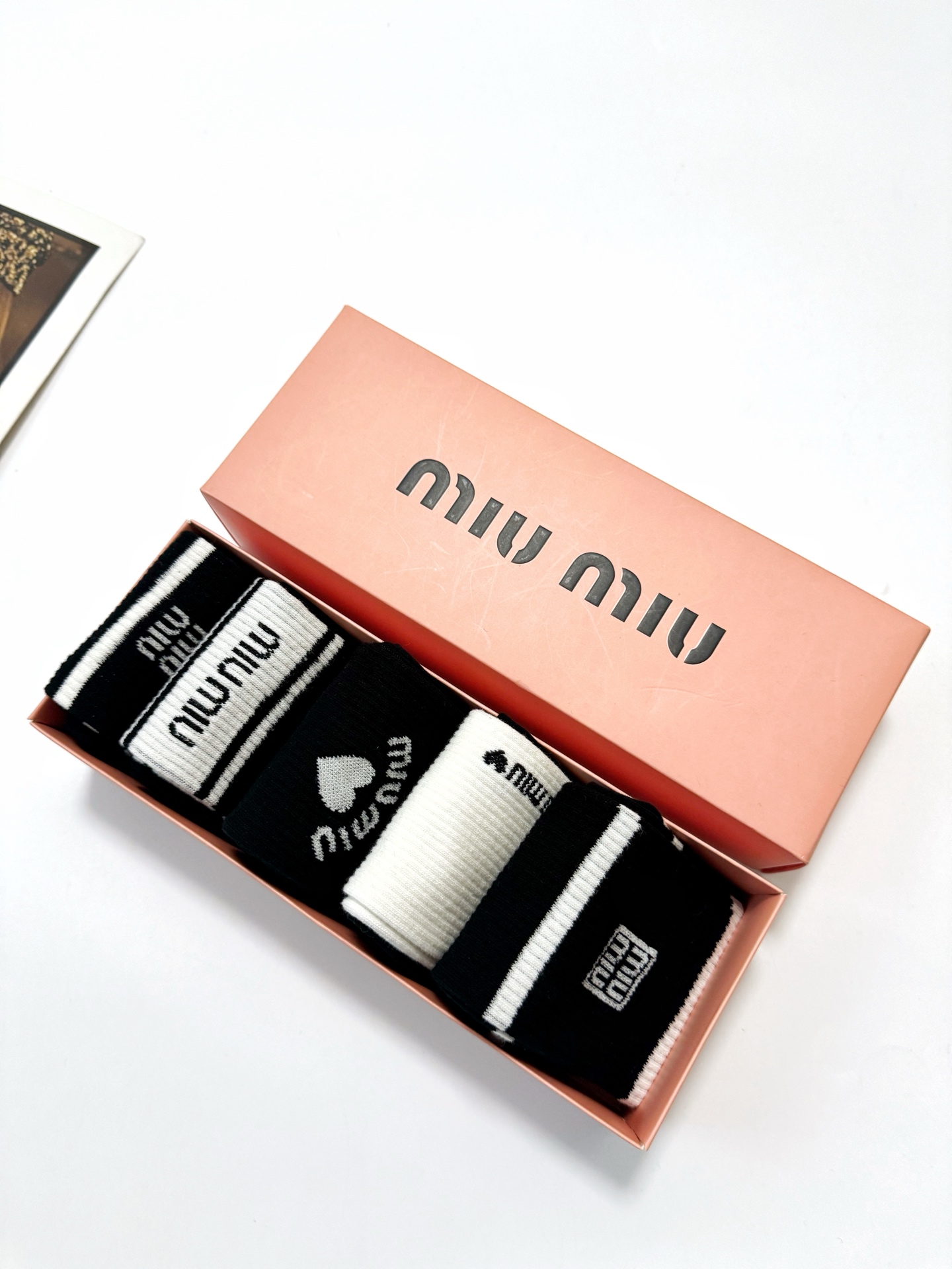 [TOP] Miu Miu Socks - 5 Pieces as a Set