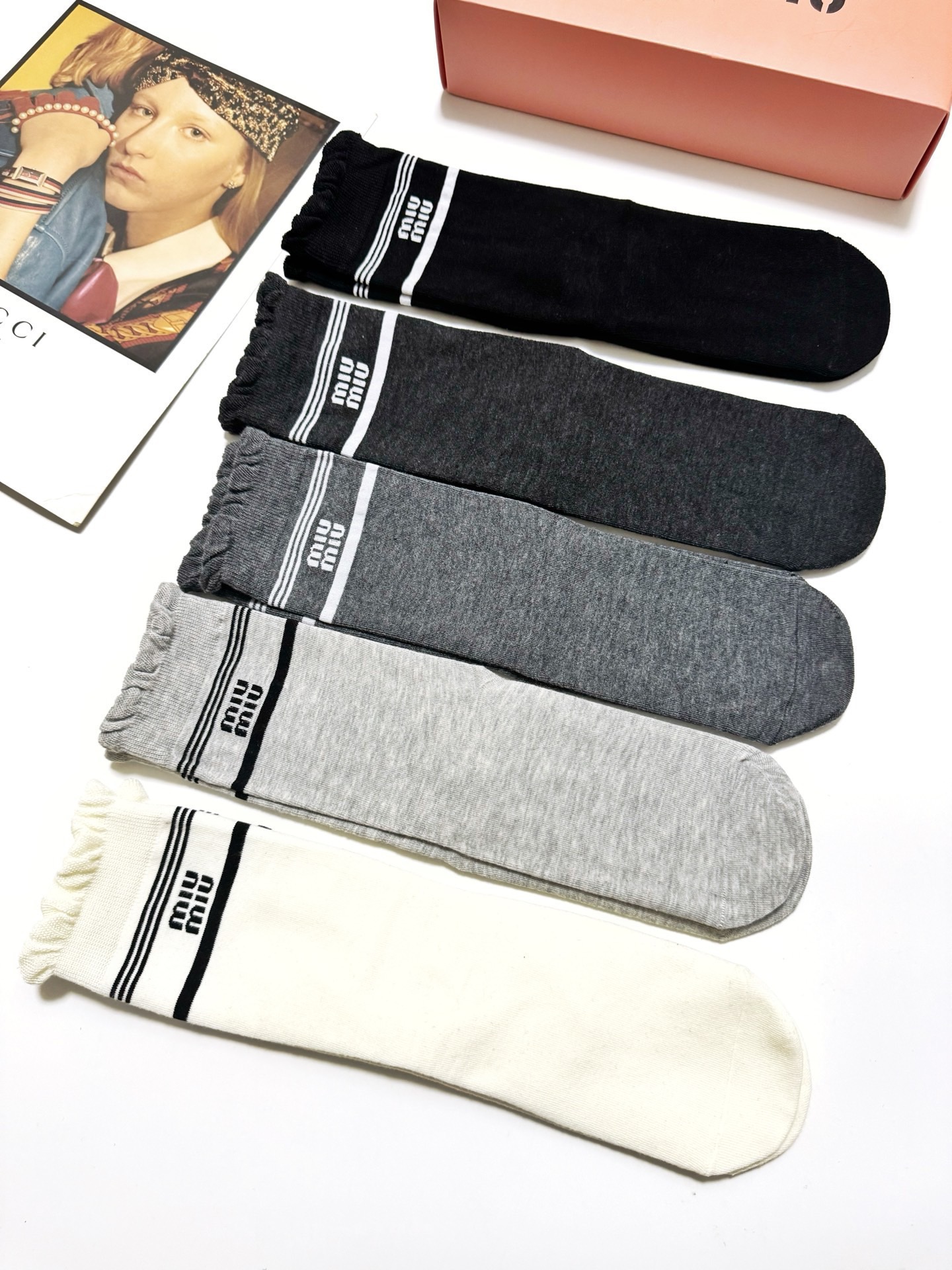 [TOP] Miu Miu Socks - 5 Pieces as a Set