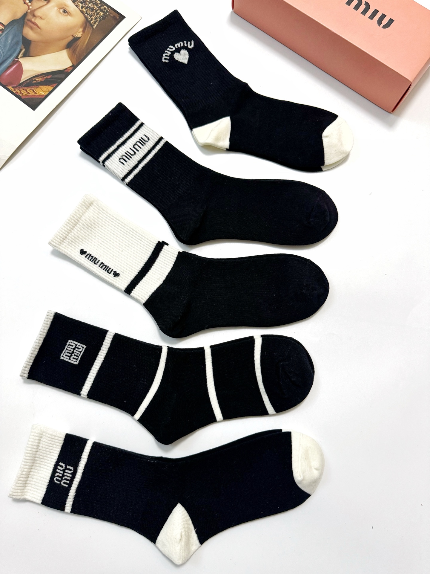 [TOP] Miu Miu Socks - 5 Pieces as a Set