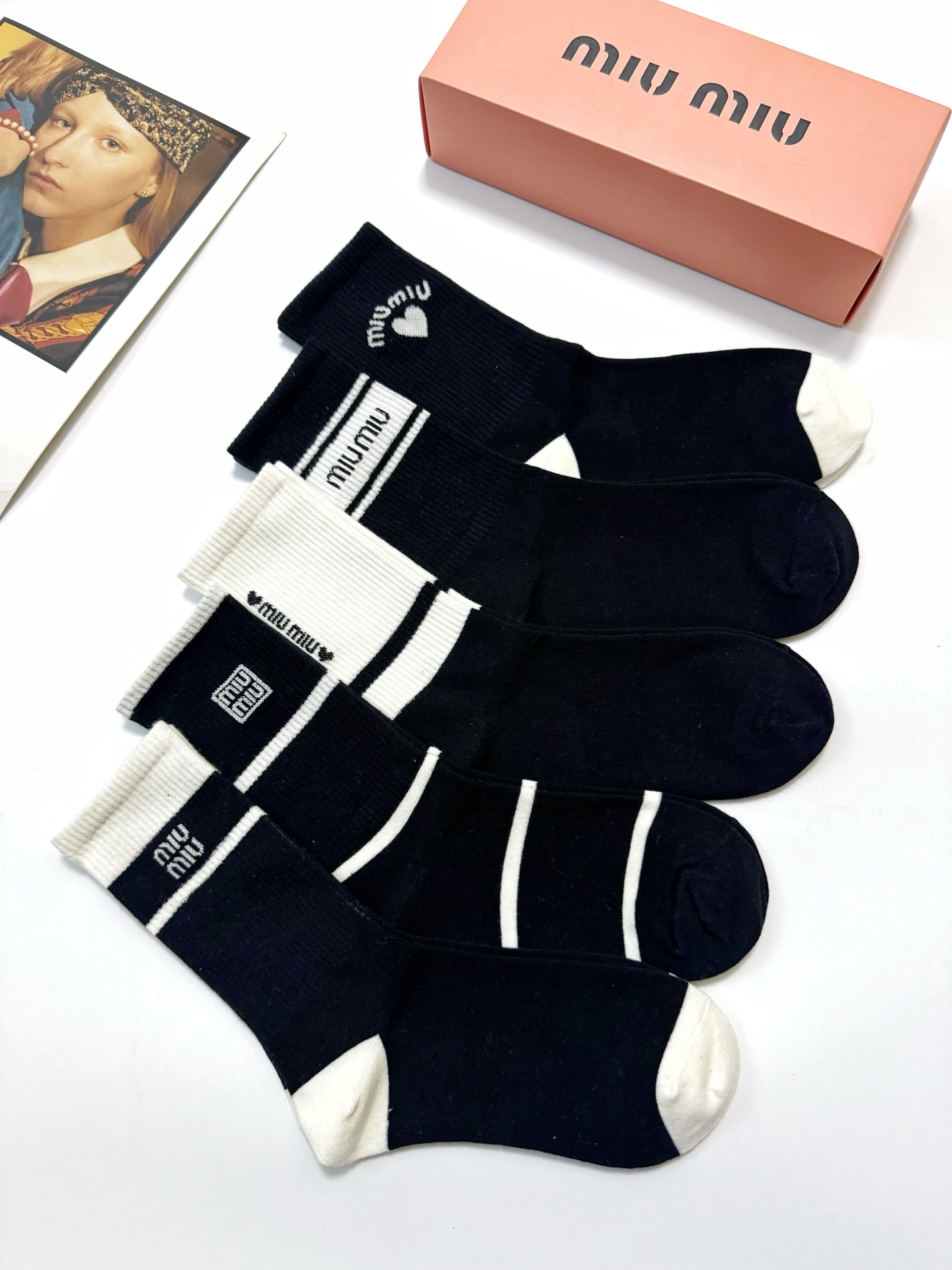 [TOP] Miu Miu Socks - 5 Pieces as a Set