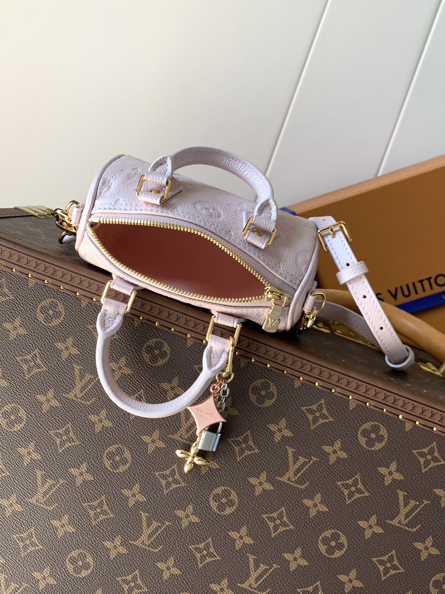 [TOP] Louis Vuitton LV Nano Speedy Bag 16×10×7.5 cm - Pearl Pink