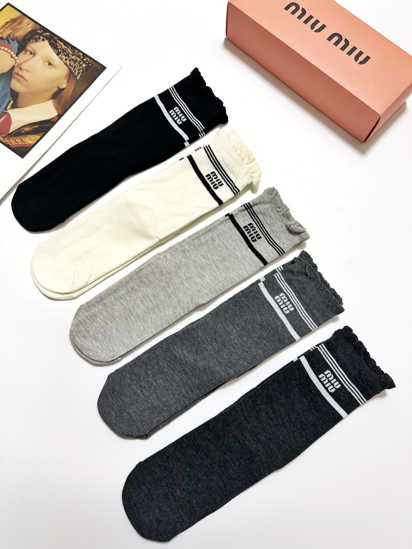 [TOP] Miu Miu Socks - 5 Pieces as a Set