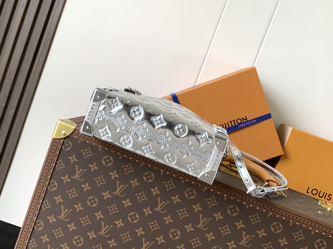 [TOP] Louis Vuitton LV Side Trunk Bag Monogram Miroir 16 x 8.5 x 23.5cm - Silver