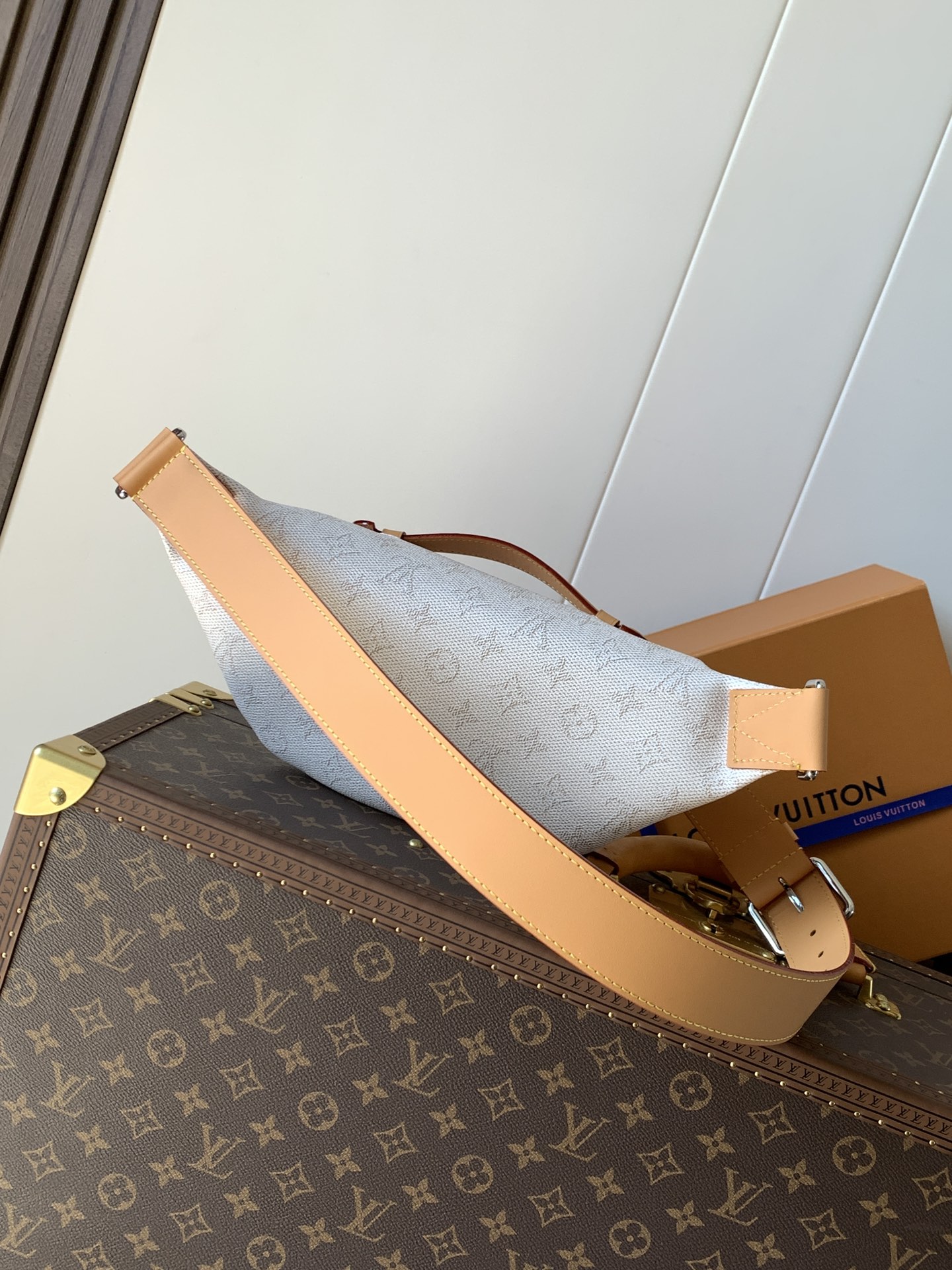 [TOP] Louis Vuitton LV Monogram Shadow Rush Bag Calfskin 30x15x8cm - 2 Colour