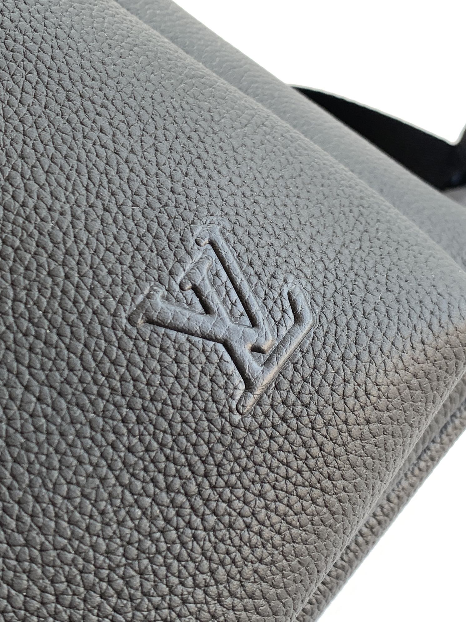 [TOP] Louis Vuitton LV Discovery Work Backpack 32x42x19cm - Black