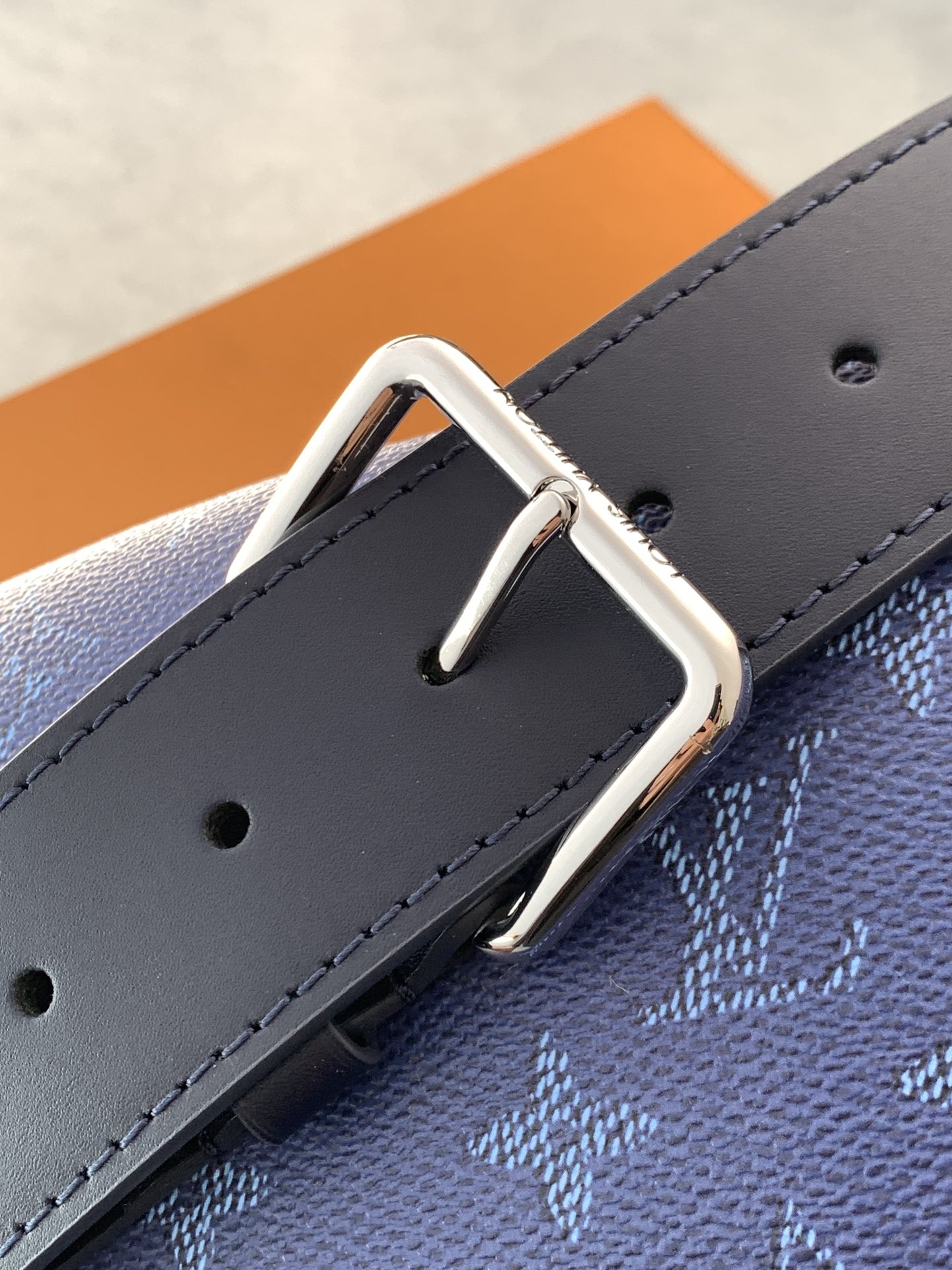 [TOP] Louis Vuitton LV Monogram Shadow Rush Bag Calfskin 30x15x8cm - 2 Colour