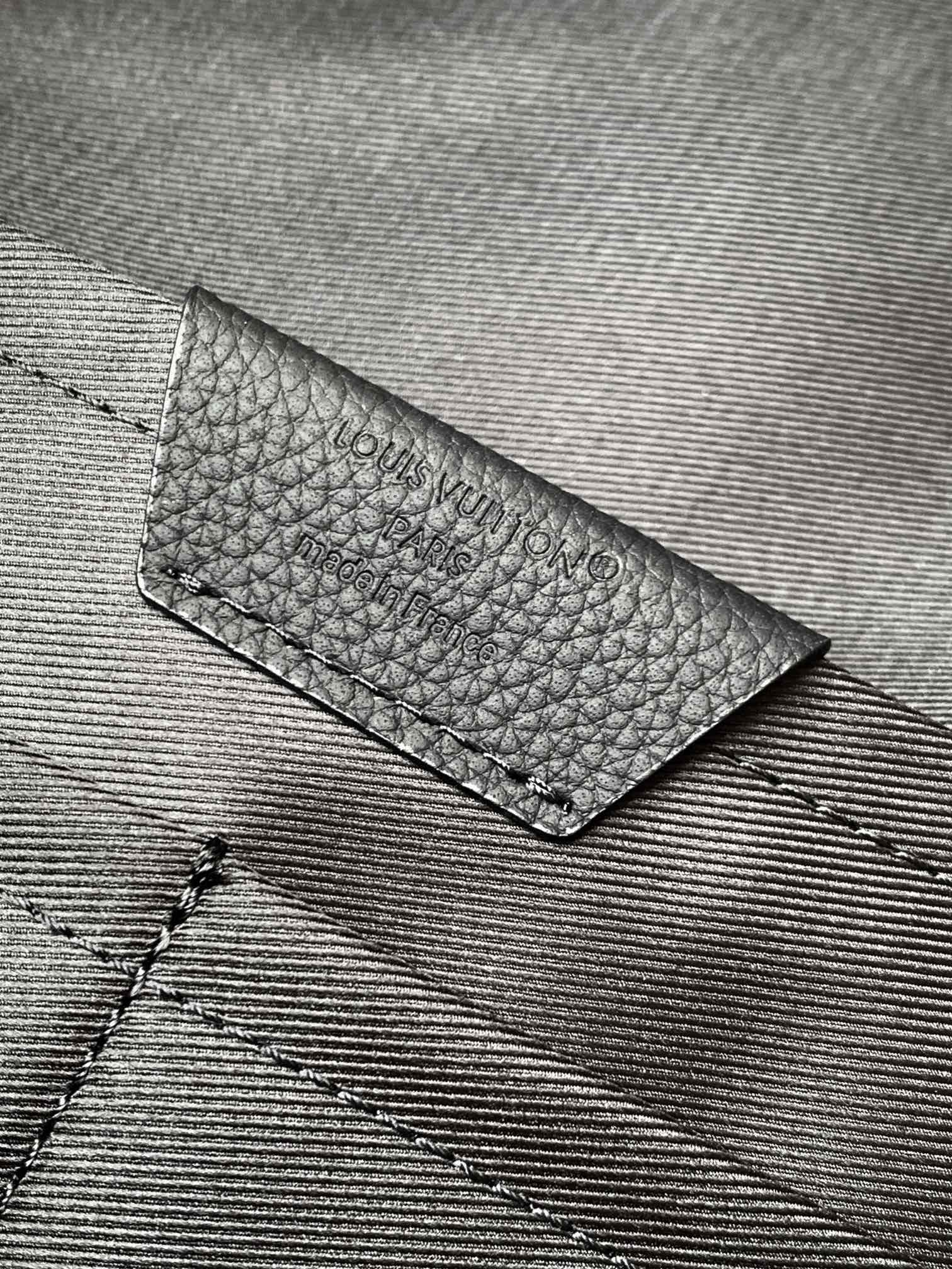 [TOP] Louis Vuitton LV Discovery Work Backpack 32x42x19cm - Black