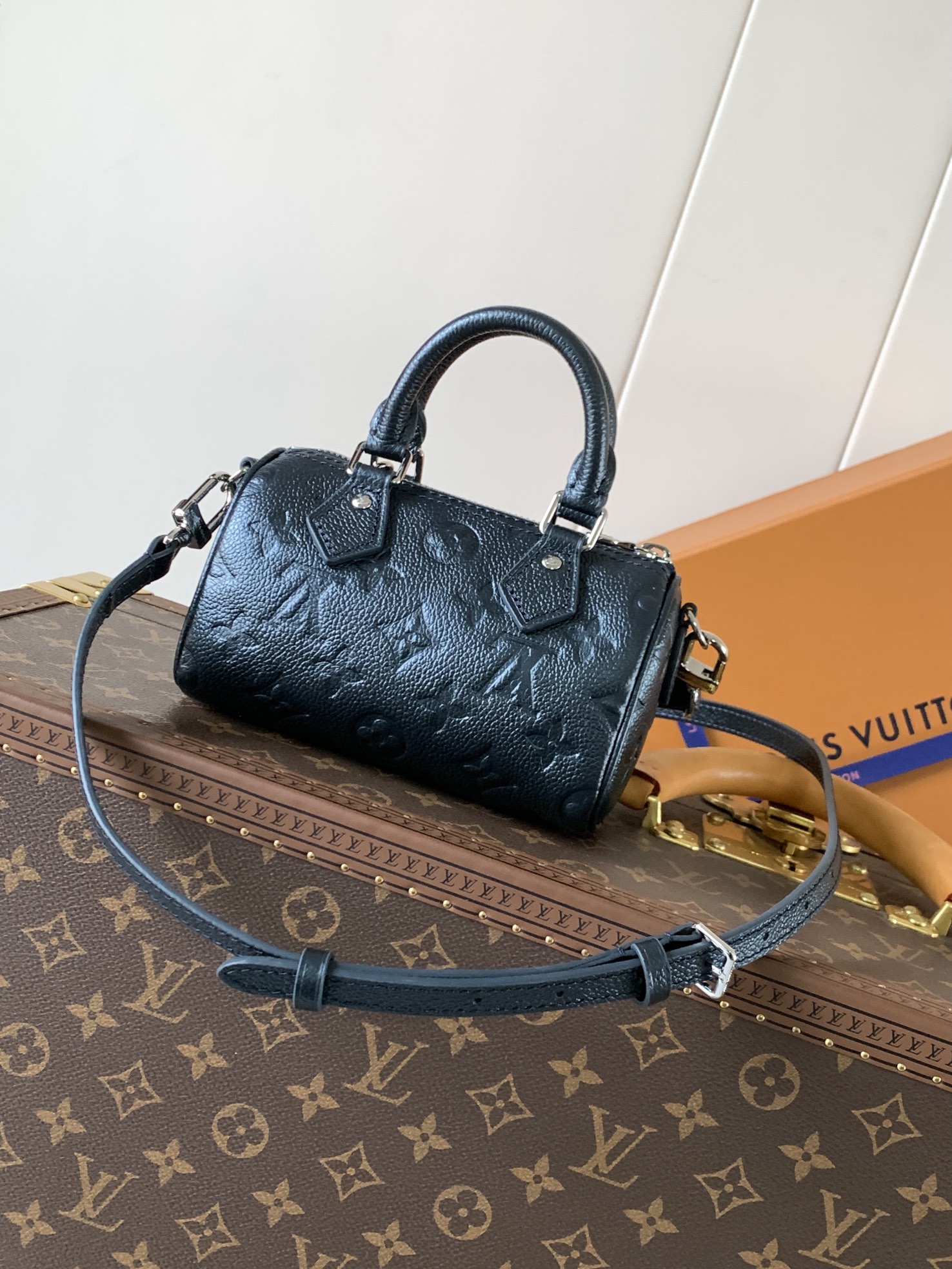 [TOP] Louis Vuitton LV Nano Speedy Bag 16×10×7.5 cm - Pearl Blue