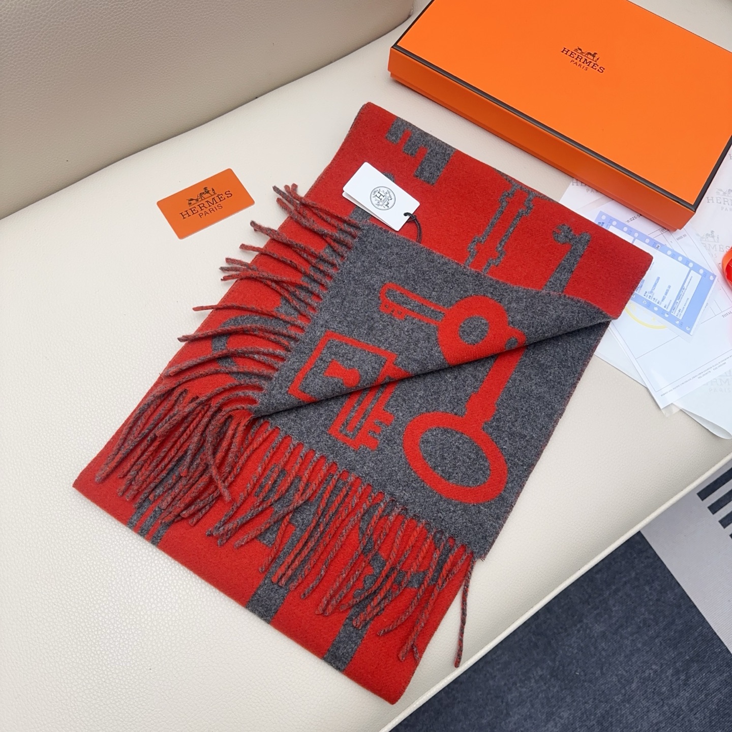 [TOP] HERMES Casaque Porte-Clefs Cashmere Scarf 30x180 cm - Red and Gray