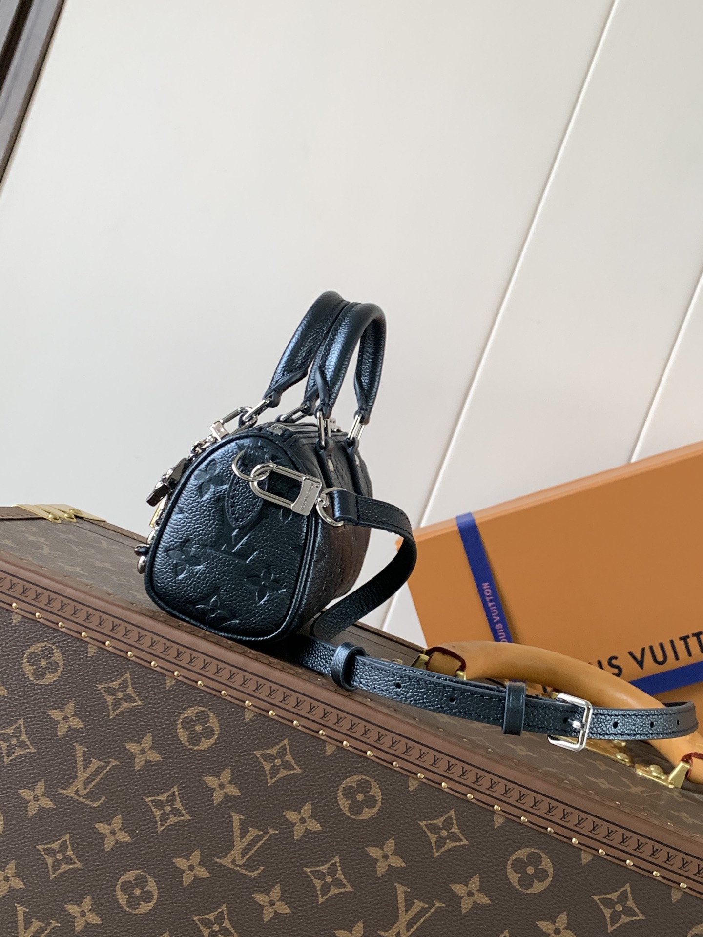 [TOP] Louis Vuitton LV Nano Speedy Bag 16×10×7.5 cm - Pearl Blue