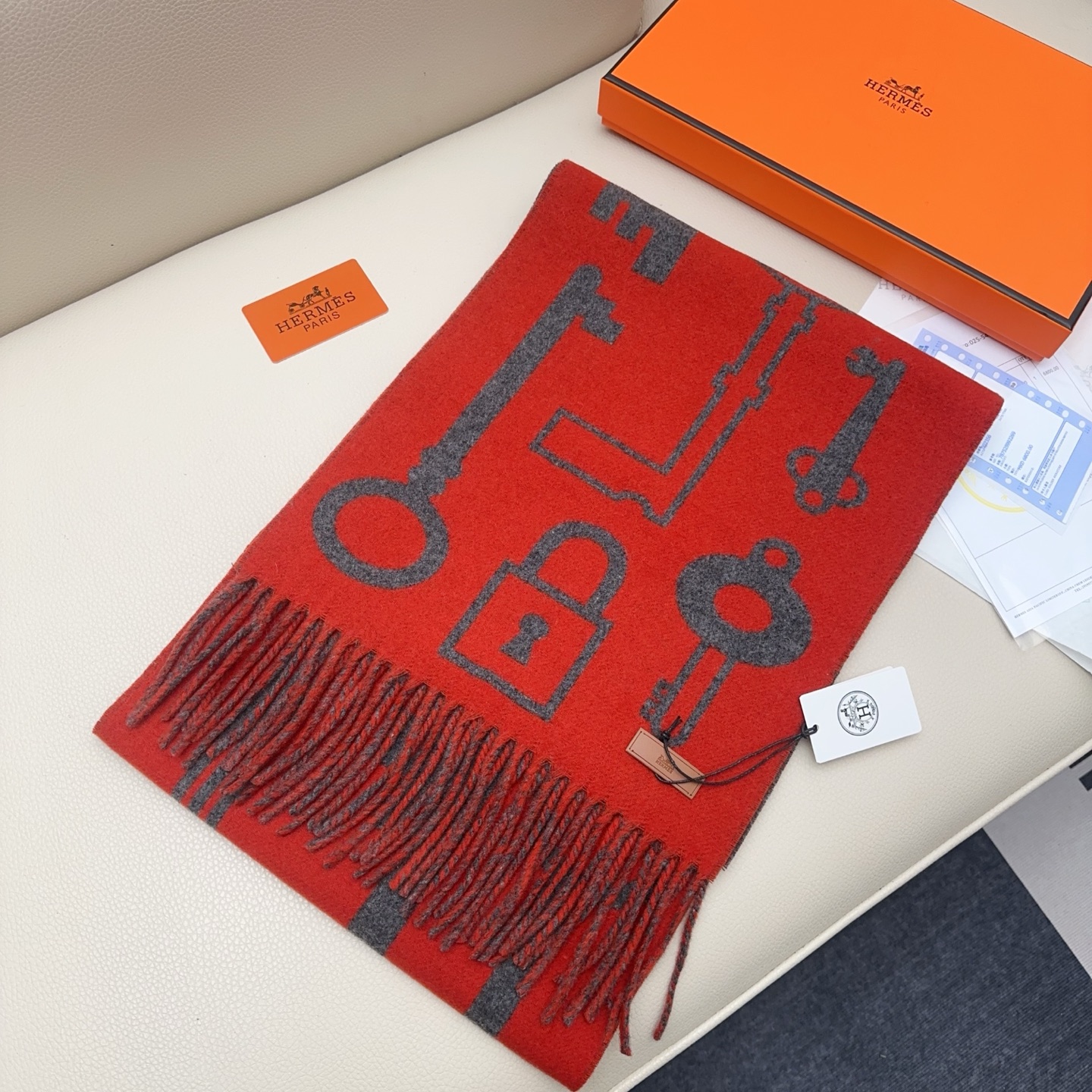 [TOP] HERMES Casaque Porte-Clefs Cashmere Scarf 30x180 cm - Red and Gray
