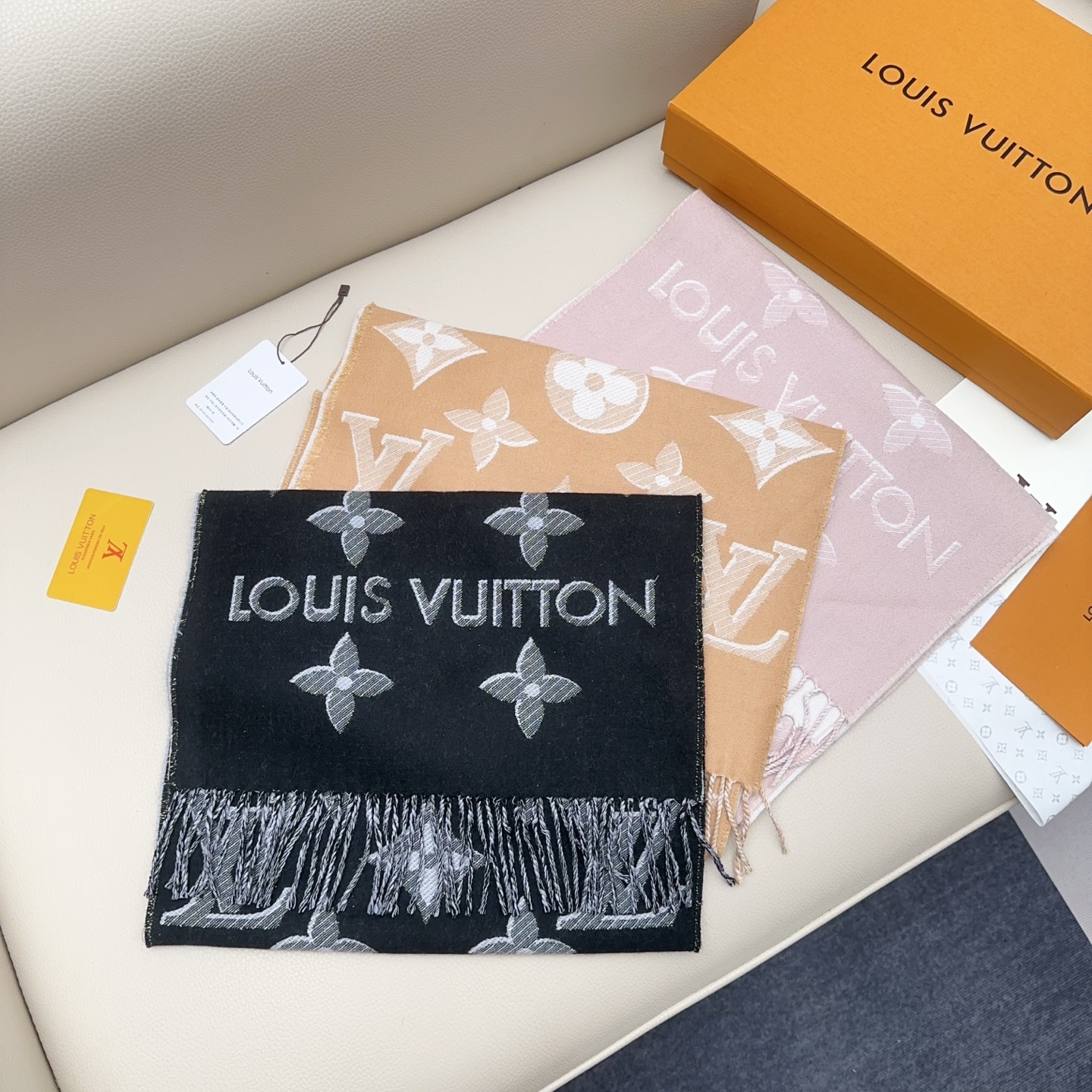 [TOP] Louis Vuitton LV Scarf 34 x 220 cm - 3 Color