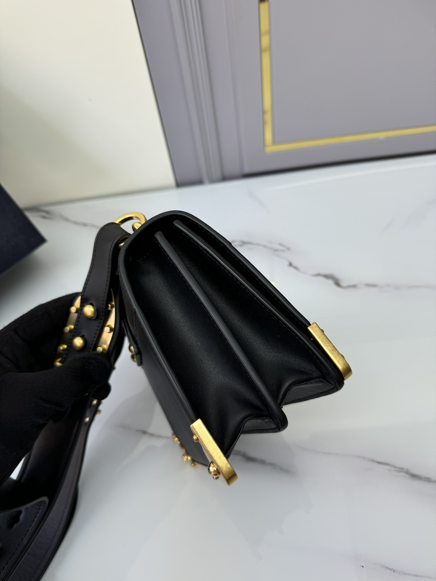 [TOP] PRADA Leather Bag 19X14cmX9cm - Black