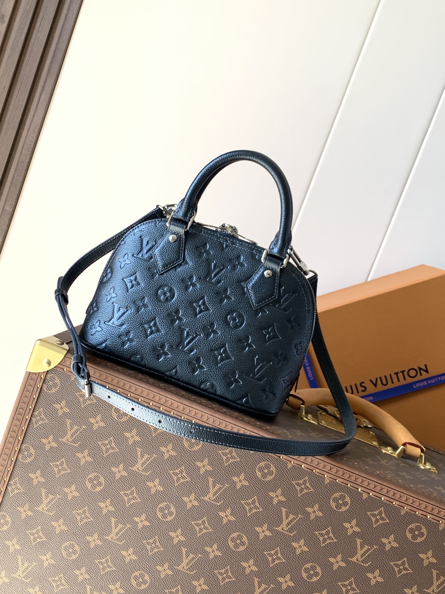 [TOP] Louis Vuitton LV Alma BB Bag 23.5x17.5x11.5 cm - Pearl Blue