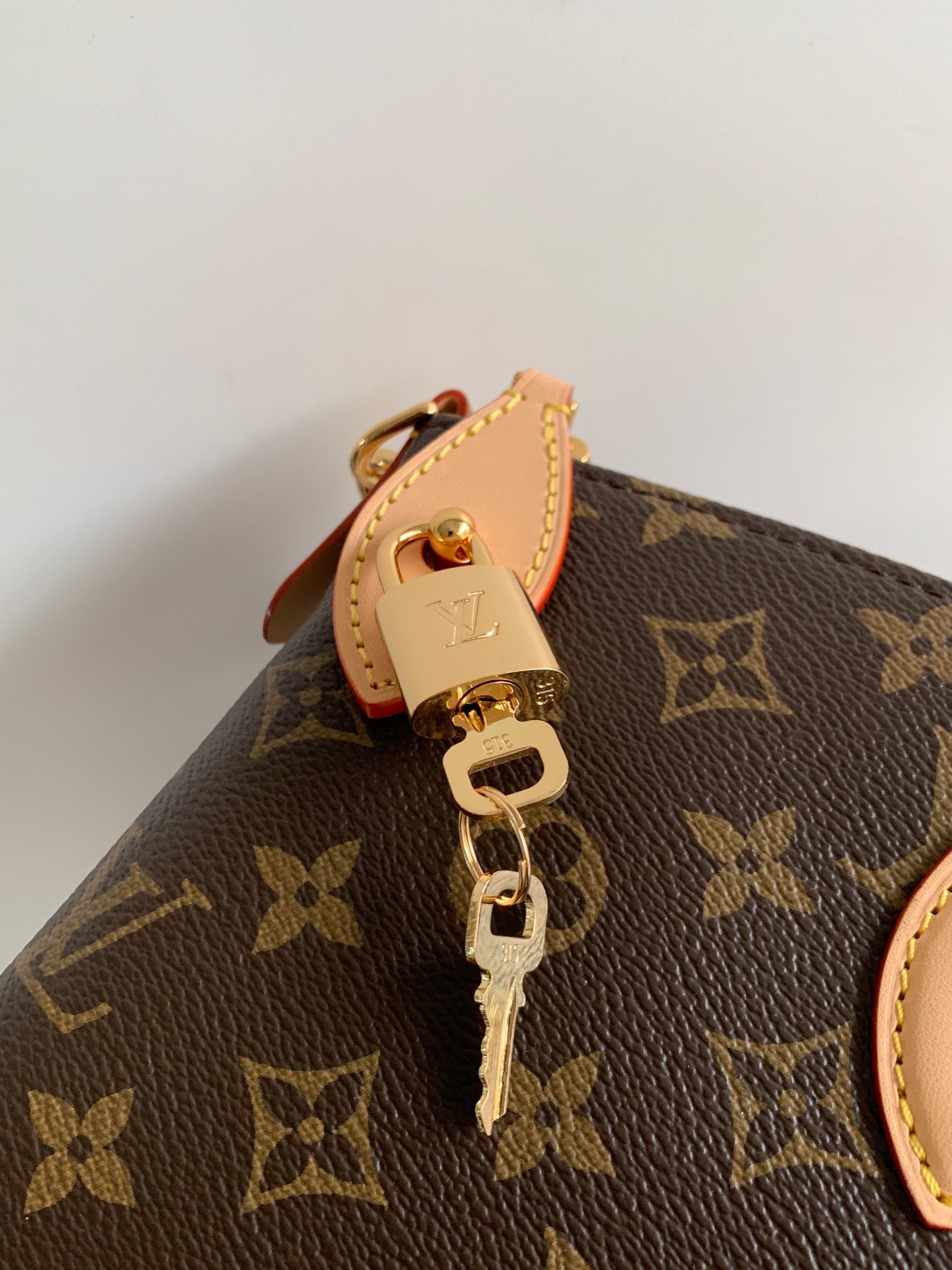 [TOP] Louis Vuitton LV Lockit BB Handbag 33x24x12cm/36x30x15cm - Brown