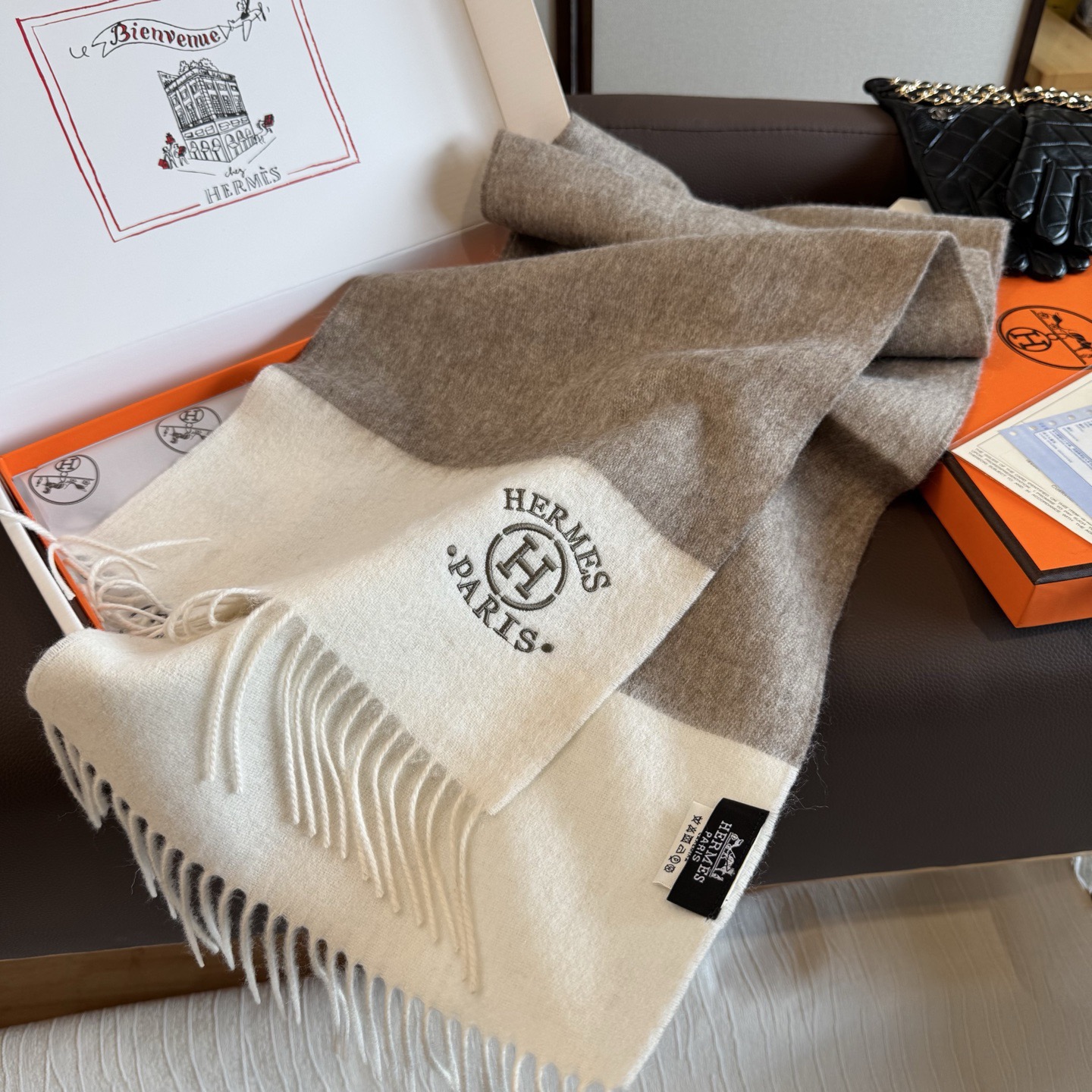 [TOP] HERMES Scarf with Embroidery Logo 35 x 190 cm - Gray and White