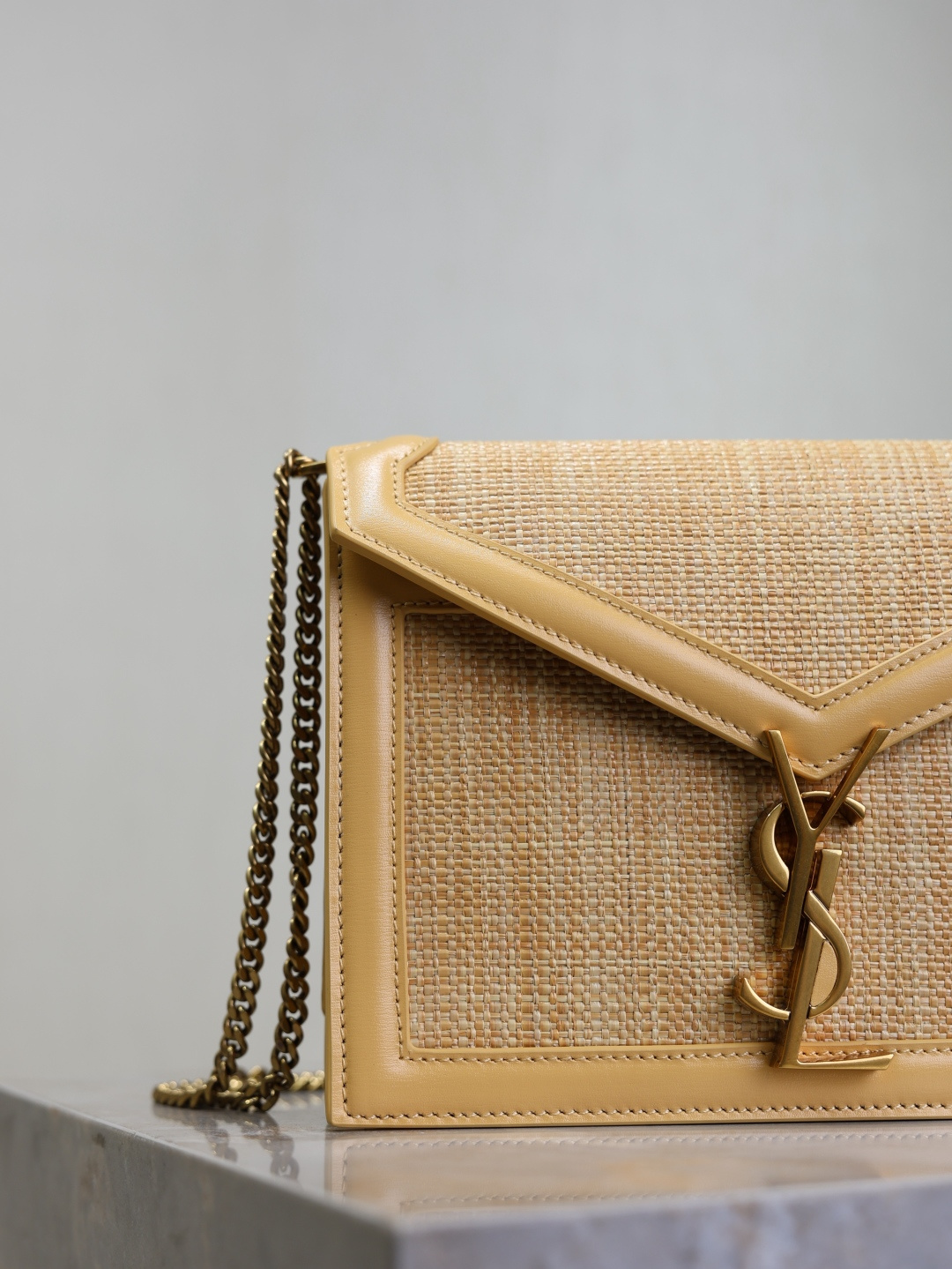 [TOP] Yves Saint Laurent YSL Cassandra Clasp Bag Cowhide with Woven Details 22x16.5x5.5cm - Apricot