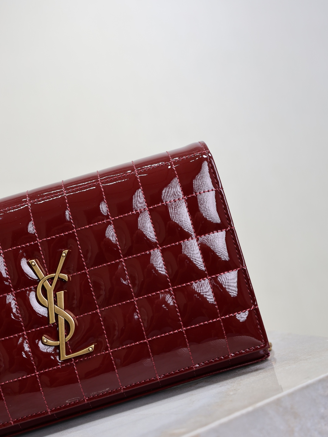 [TOP] Yves Saint Laurent YSL Cassandre Quilted Patent Leather Envelope Bag 23x14x3cm - 2 Color