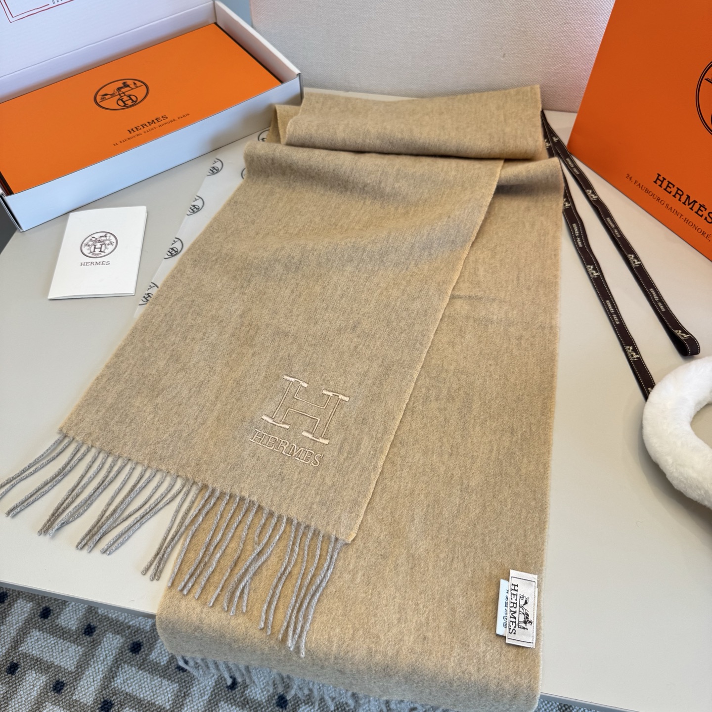 [TOP] HERMES Scarf with Embroidery Logo 35 x 190 cm - Gray