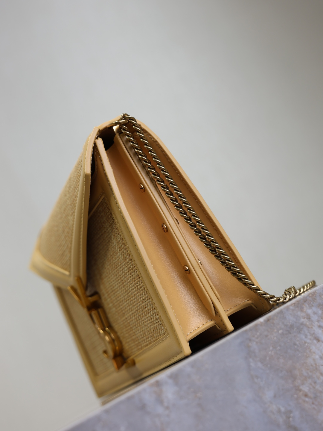 [TOP] Yves Saint Laurent YSL Cassandra Clasp Bag Cowhide with Woven Details 22x16.5x5.5cm - Apricot