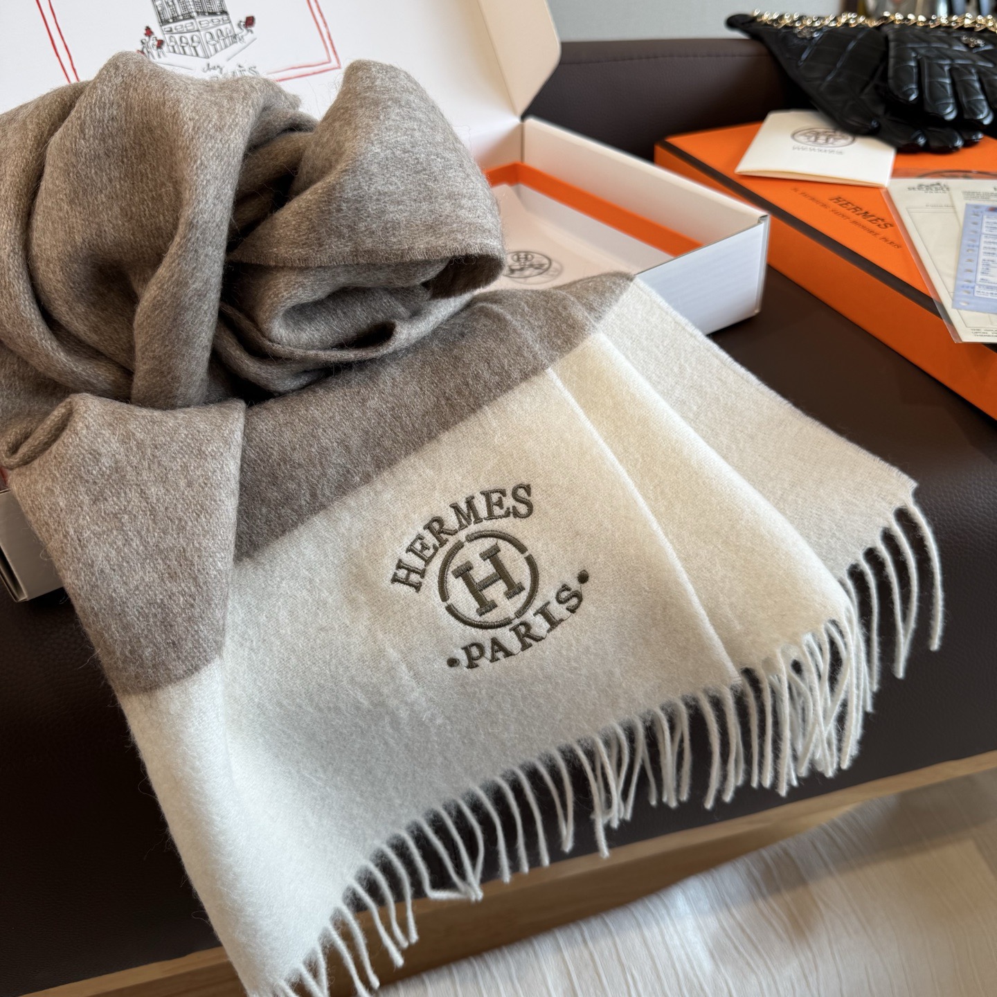 [TOP] HERMES Scarf with Embroidery Logo 35 x 190 cm - Gray and White