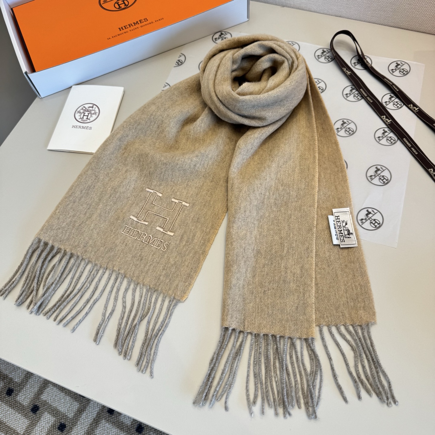 [TOP] HERMES Scarf with Embroidery Logo 35 x 190 cm - Gray