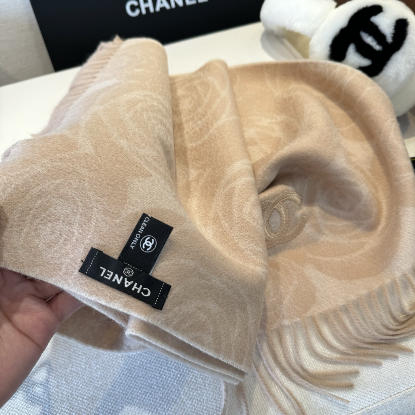 [TOP] CHANEL Cashmere Scarf 30*180cm - Pink