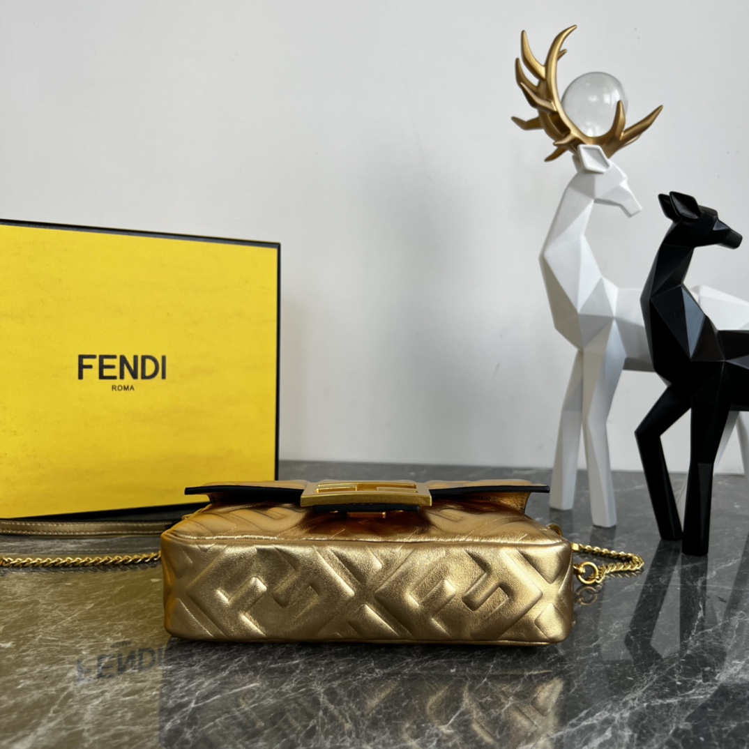 [TOP] FENDI Baguette FF Bag 19x10x4cm - Gold