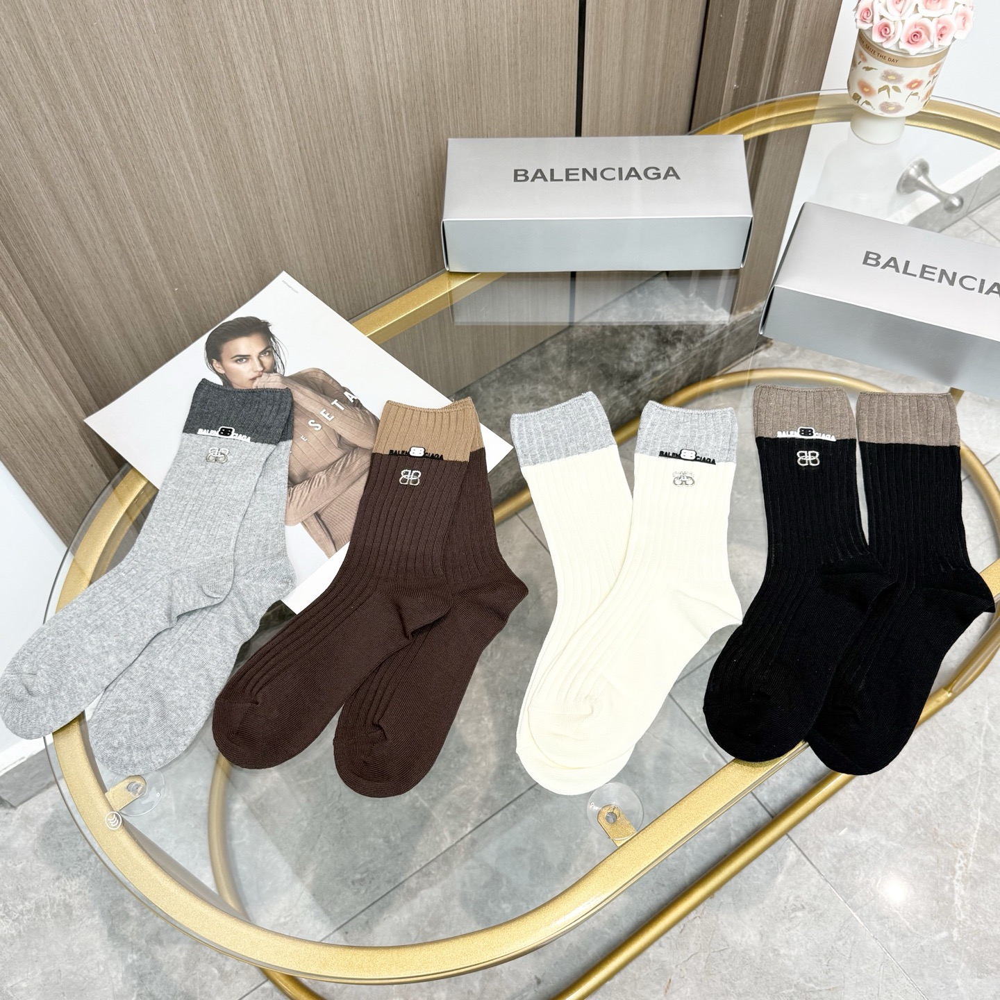 [TOP] BALENCIAGA Socks - 4 Pieces as a Set
