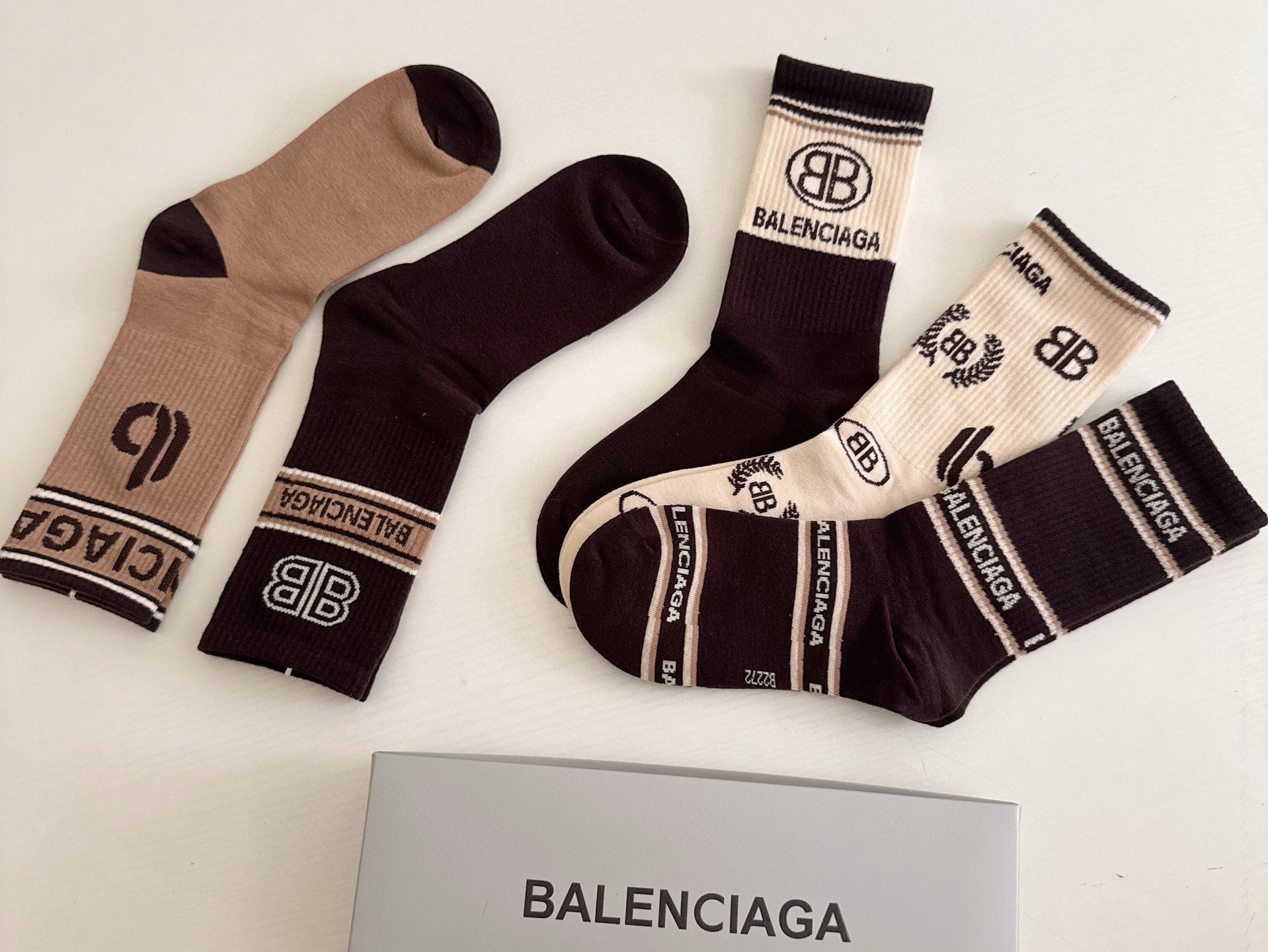 [TOP] BALENCIAGA Socks - 5 Pieces as a Set
