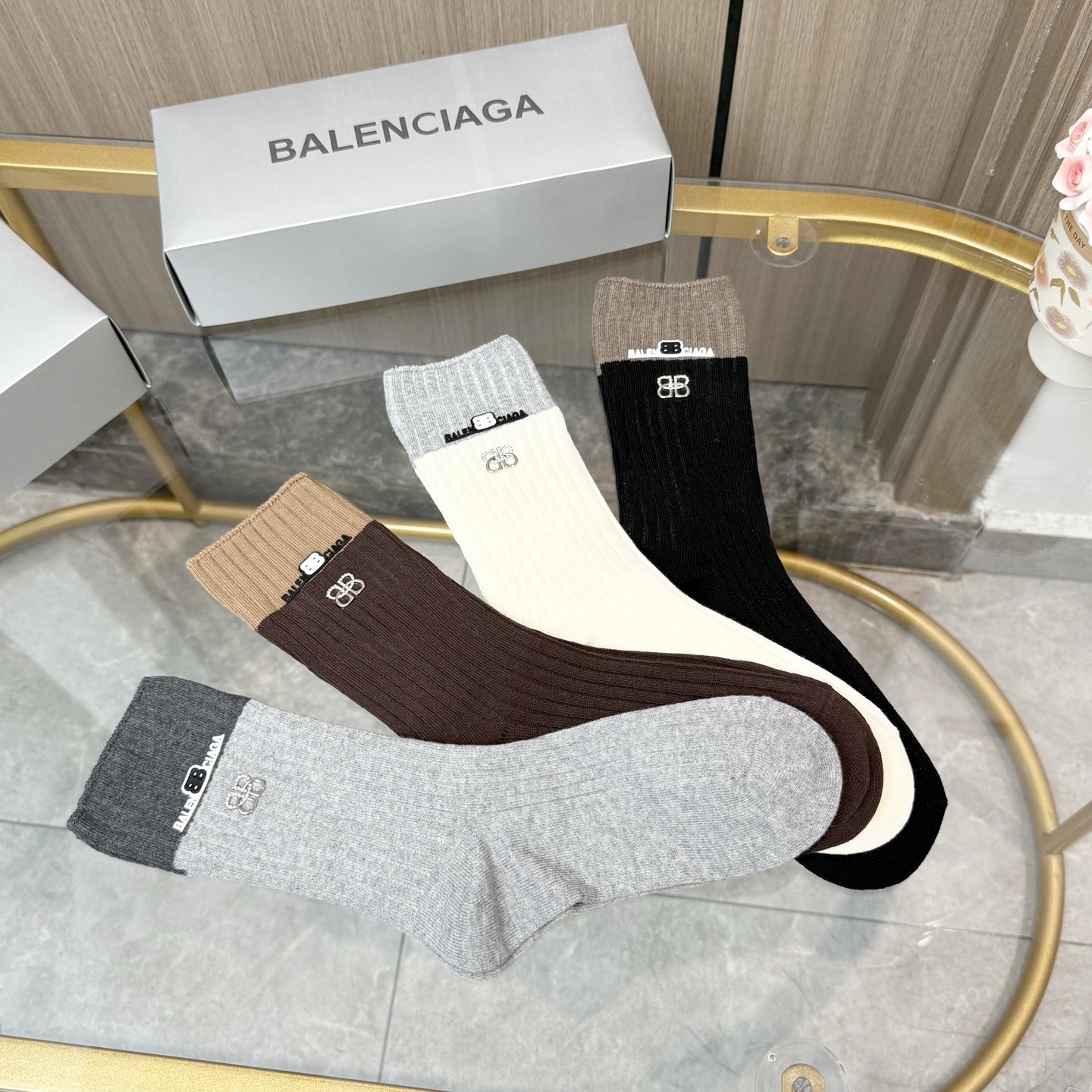 [TOP] BALENCIAGA Socks - 4 Pieces as a Set