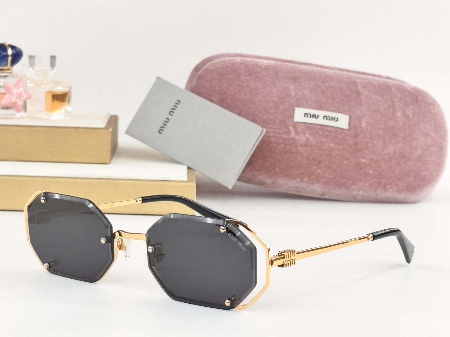 [TOP] Miu Miu Sunglasses - 6 Colors