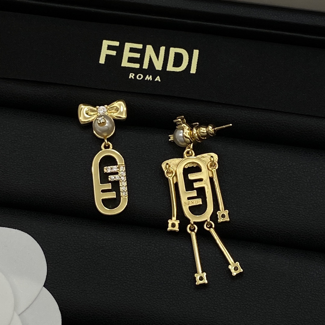 [TOP] FENDI FF Earrings - Gold