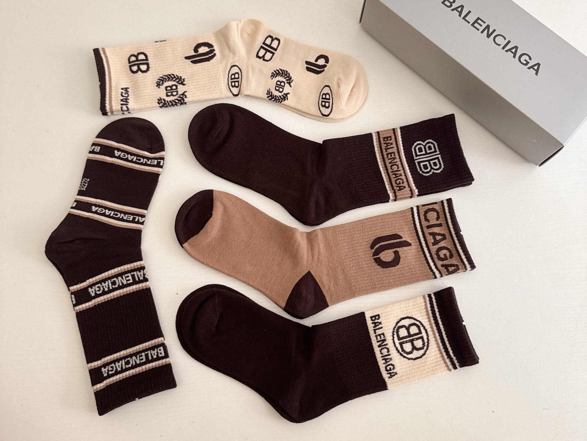 [TOP] BALENCIAGA Socks - 5 Pieces as a Set