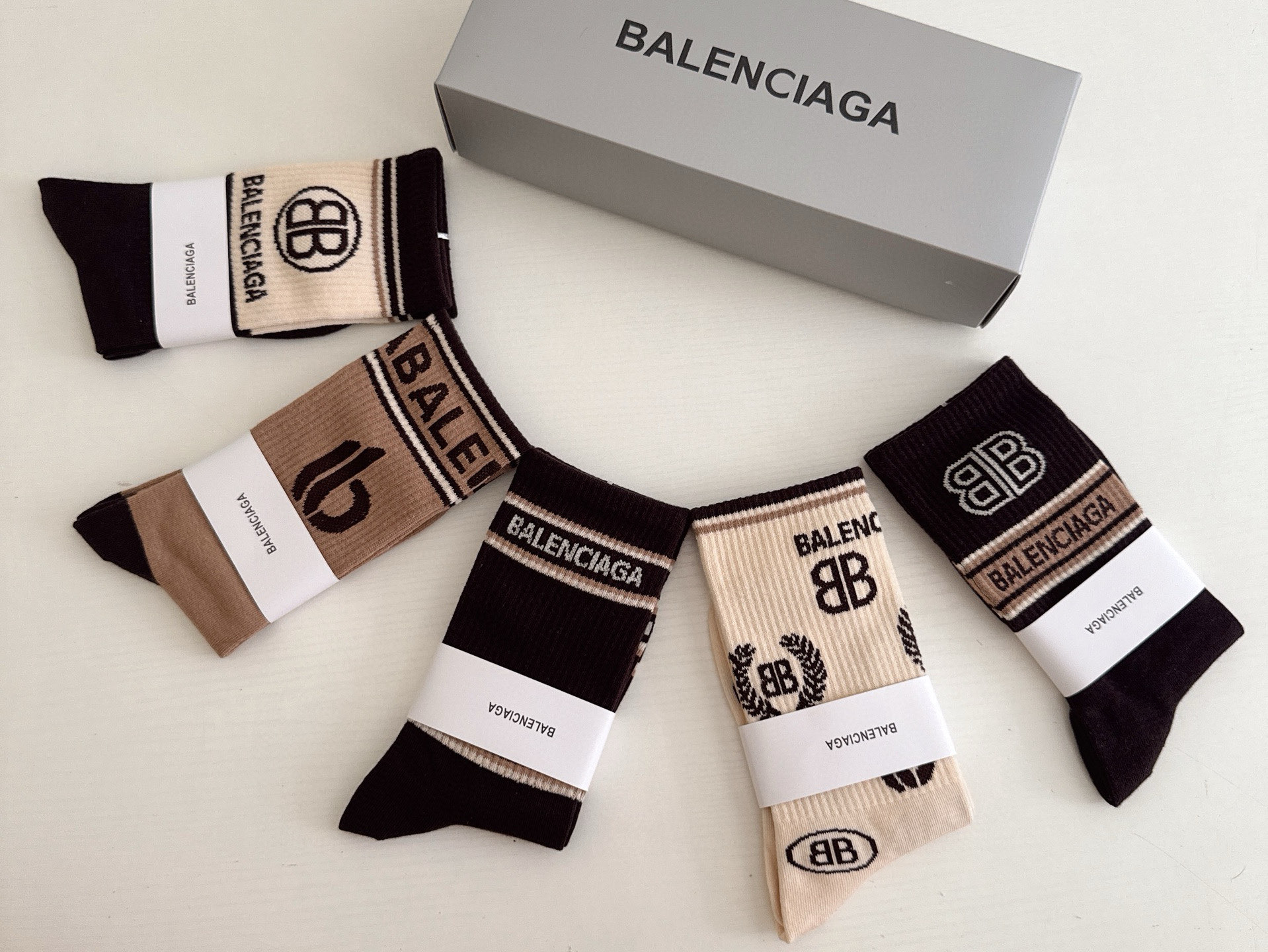 [TOP] BALENCIAGA Socks - 5 Pieces as a Set
