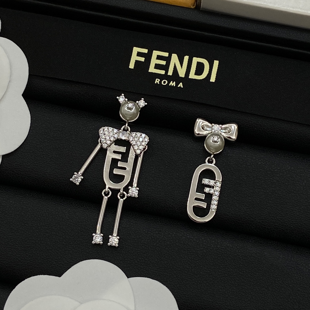 [TOP] FENDI FF Earrings - Gold