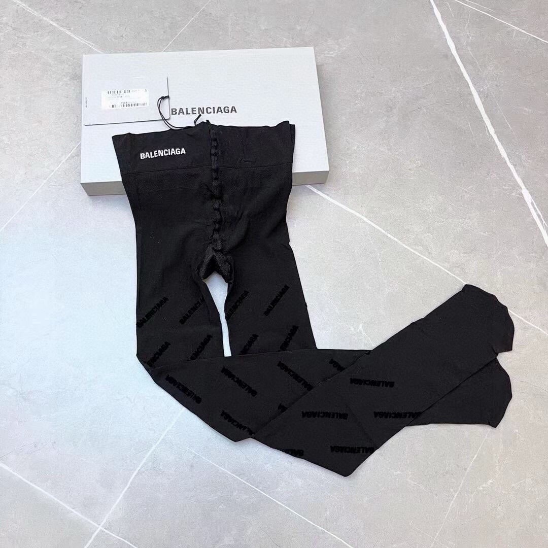 [TOP] BALENCIAGA Letter Flocked Stockings - Black