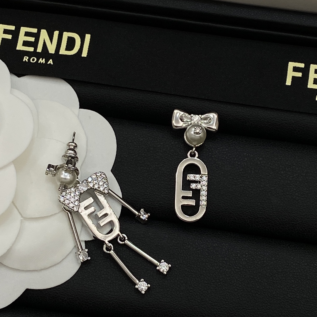 [TOP] FENDI FF Earrings - Gold