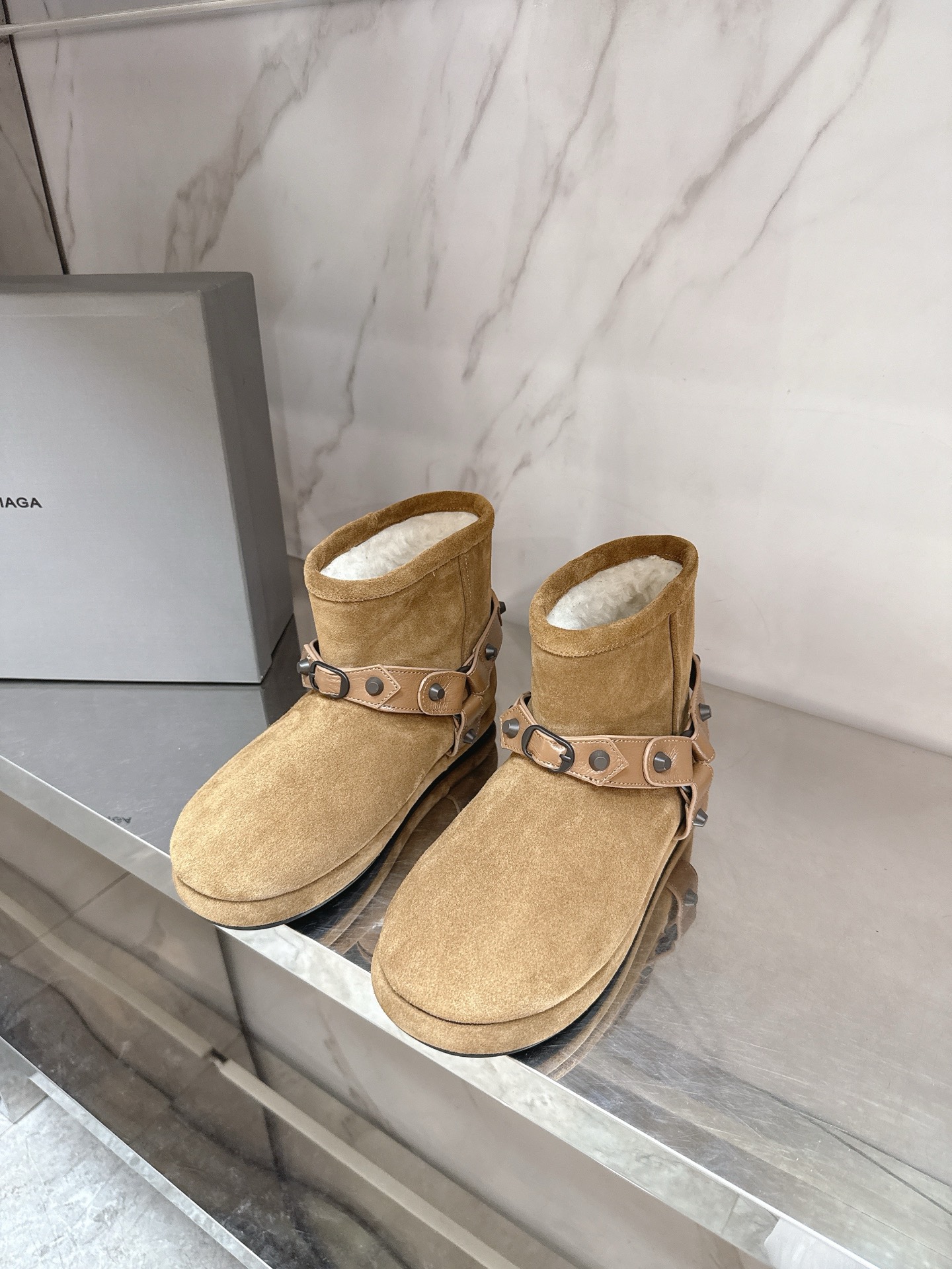 [TOP] BALENCIAGA Snow Boots - 2 Colour