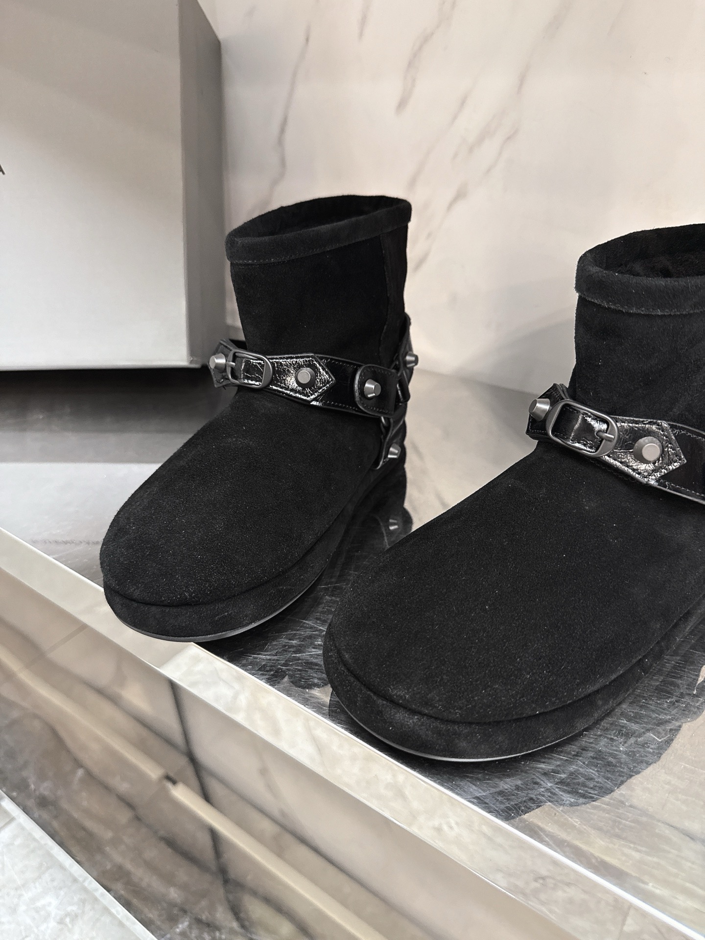 [TOP] BALENCIAGA Snow Boots - 2 Colour