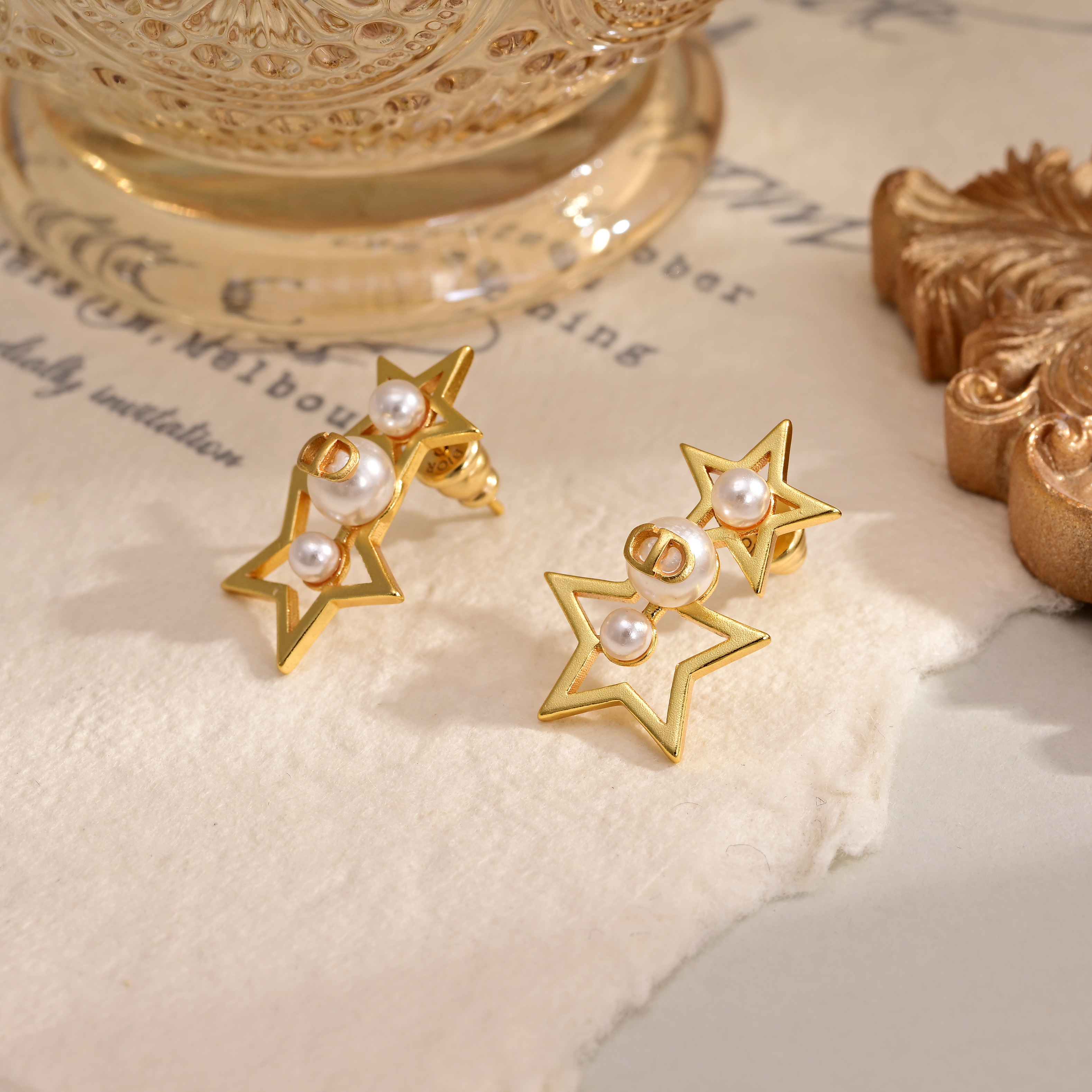 [TOP] Christian Dior Earrings - Gold