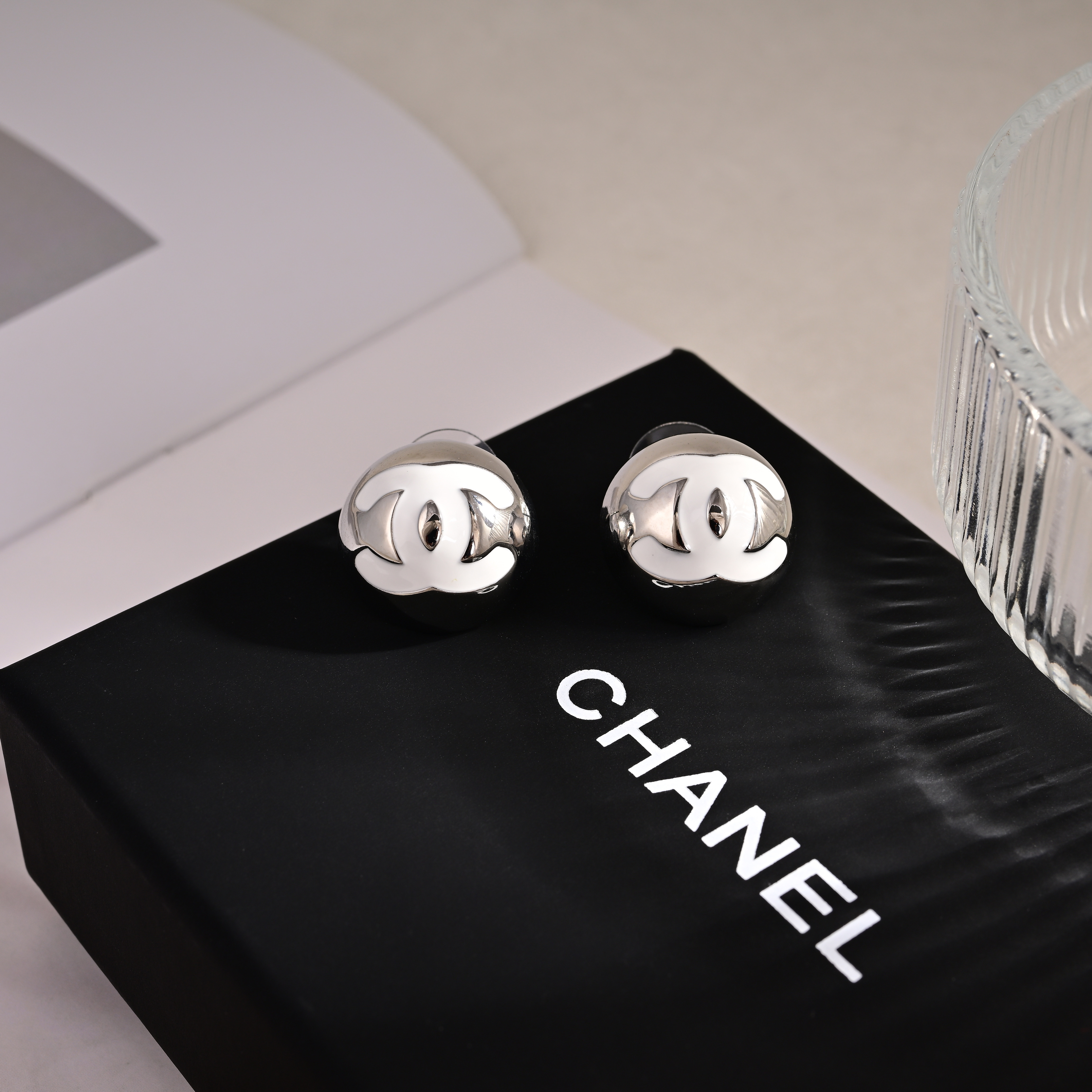 [TOP] CHANEL  Earrings - Sliver