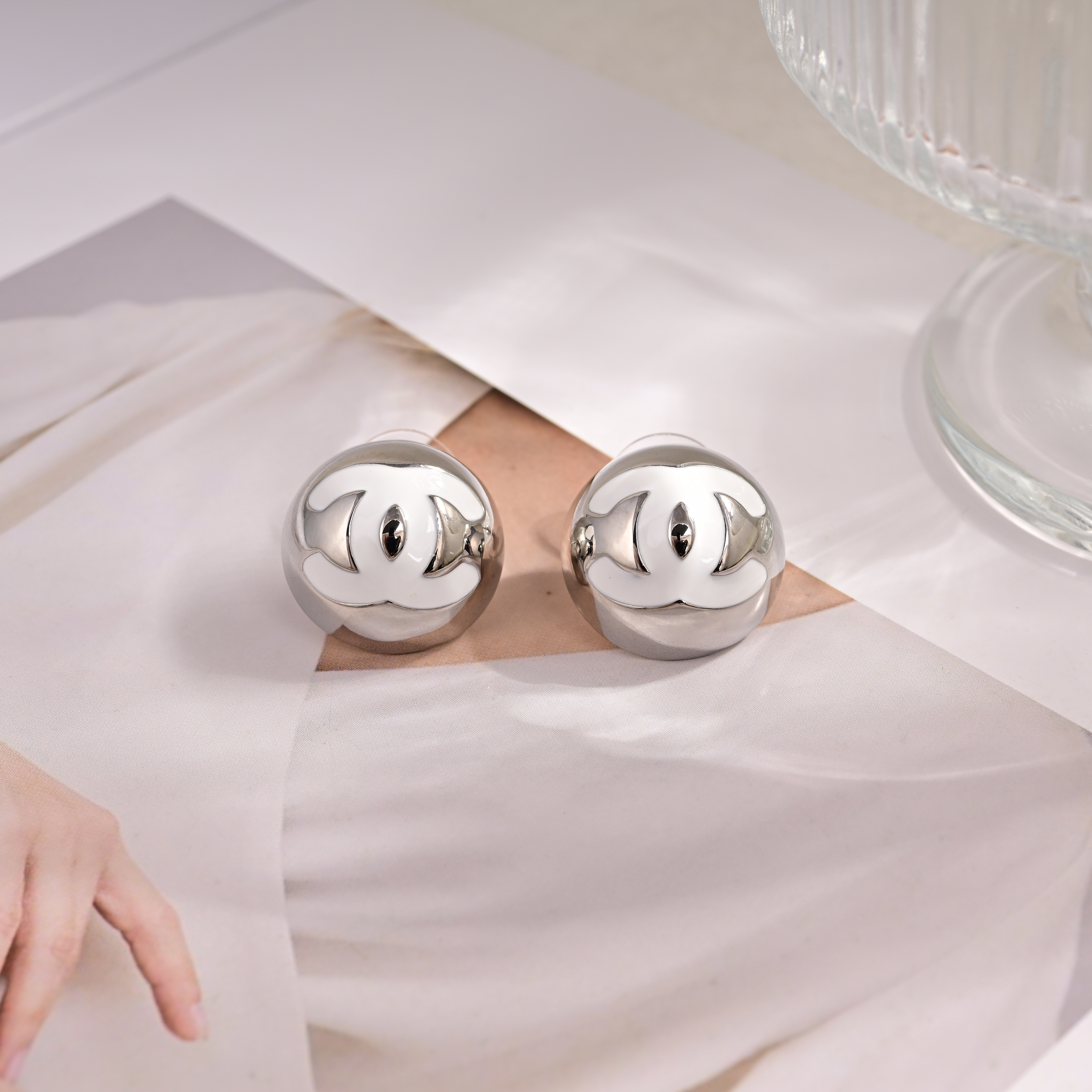 [TOP] CHANEL  Earrings - Sliver