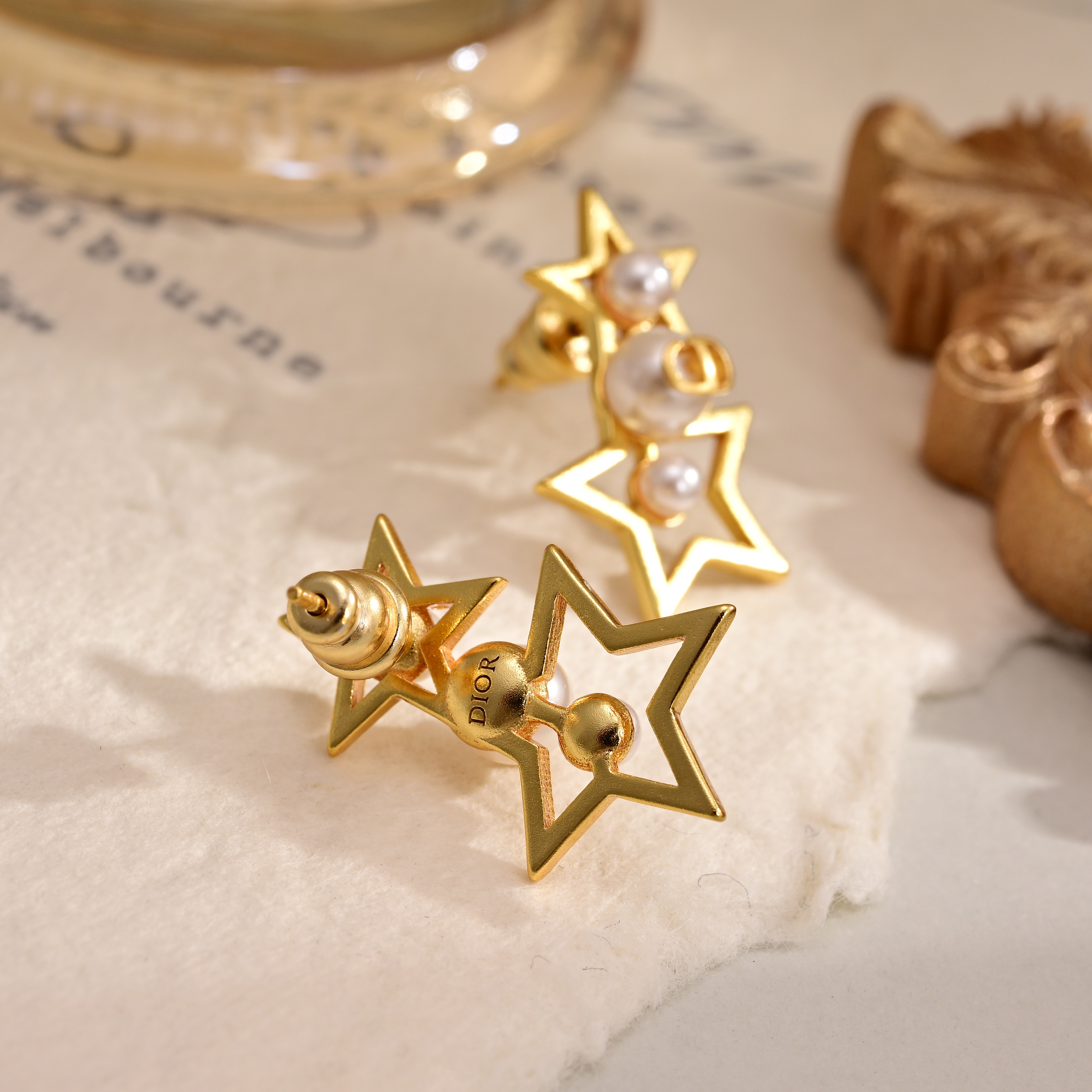 [TOP] Christian Dior Earrings - Gold