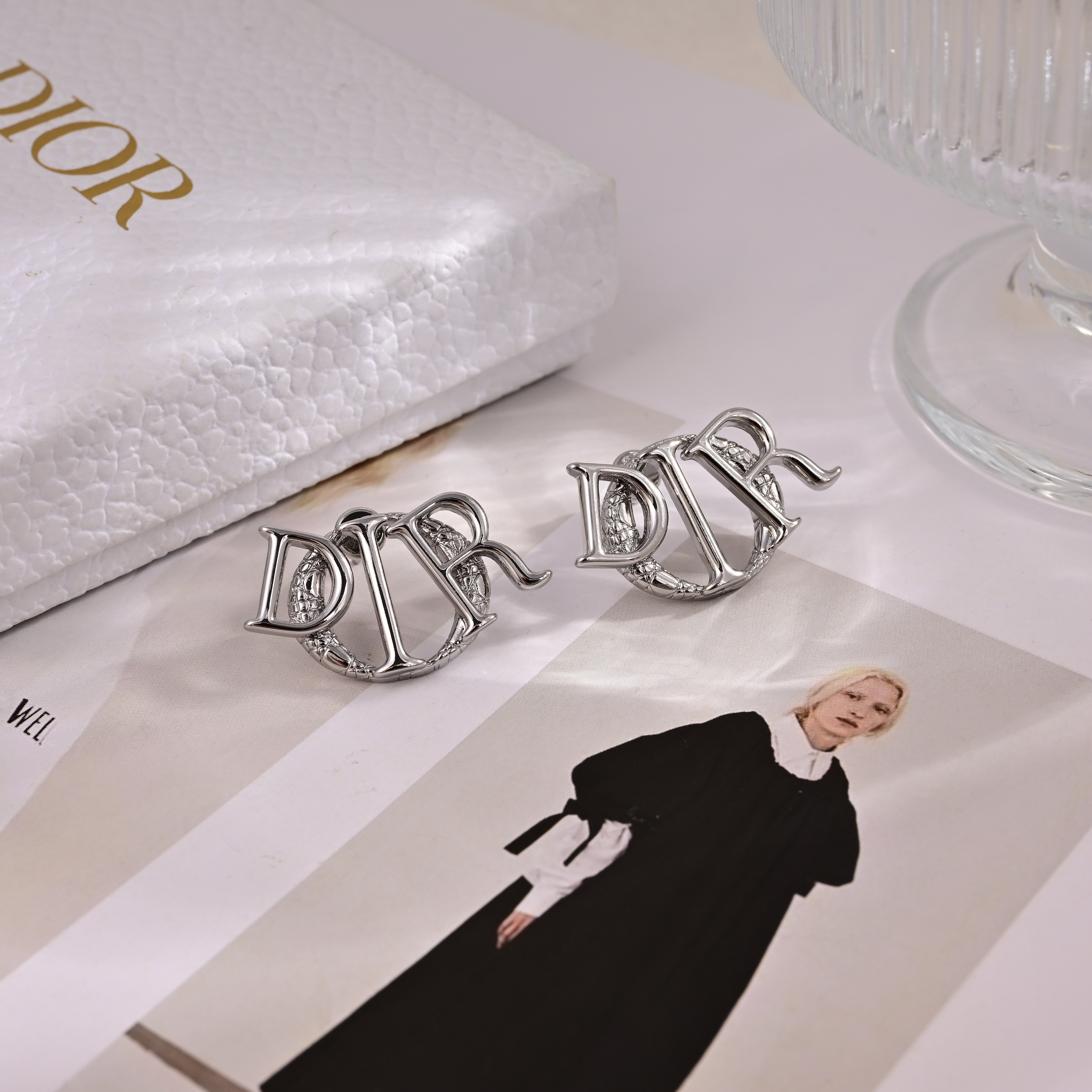 [TOP] Christian Dior Earrings - Sliver